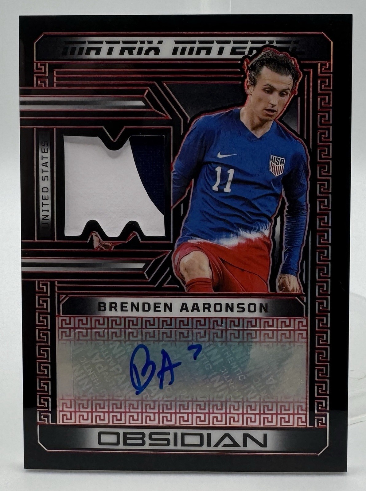 2023-24 Obsidian #MMBA - Brenden Aaronson Electric Etch Red /15, Auto Patch, NM 2023-24 Obsidian #MMBA - Brenden Aaronson Electric Etch Red /15, Auto Patch, NM