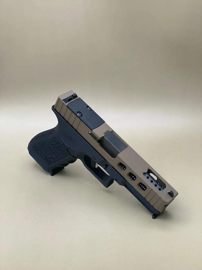 NEW GLOCK 17 Gen 3, LWP, Complete Slide Slide Color: Flat Dark Earth (FDE)