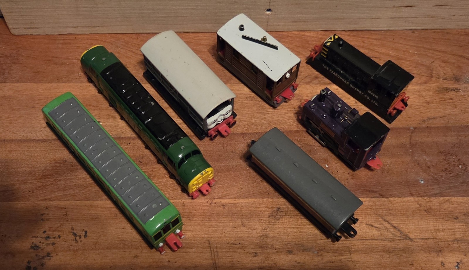 (7)Vintage Metal Thomas The Tank Engine Train Lot . (7)Vintage Metal Thomas The Tank Engine Train Lot .