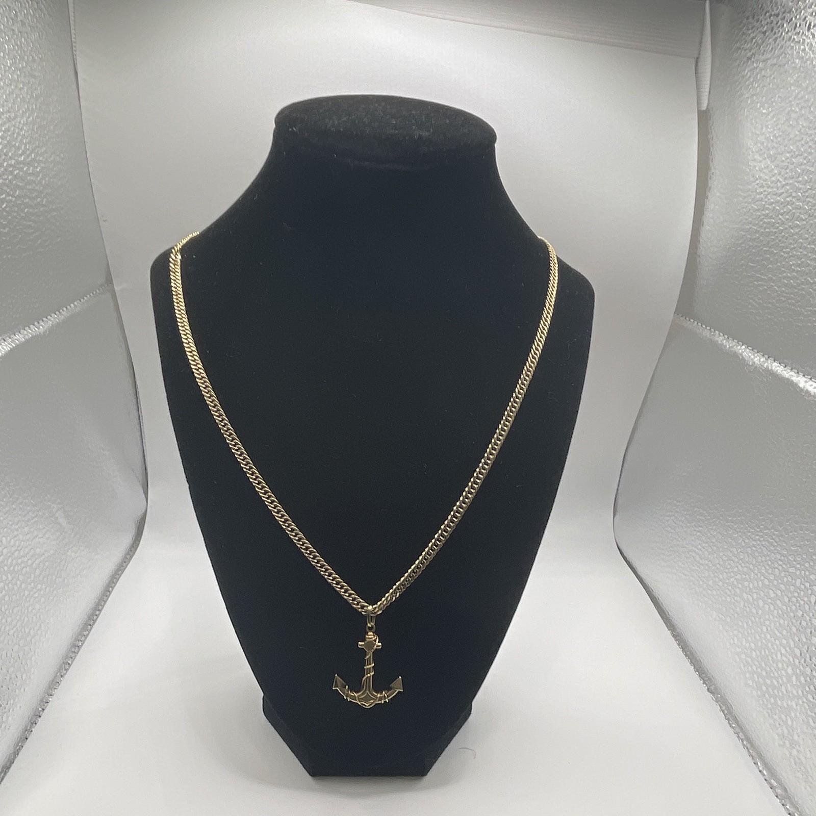 18k solid gold Necklace Anchor Charm Pendant Lobster Clasp 24 in 18k solid gold Necklace Anchor Charm Pendant Lobster Clasp 24 in