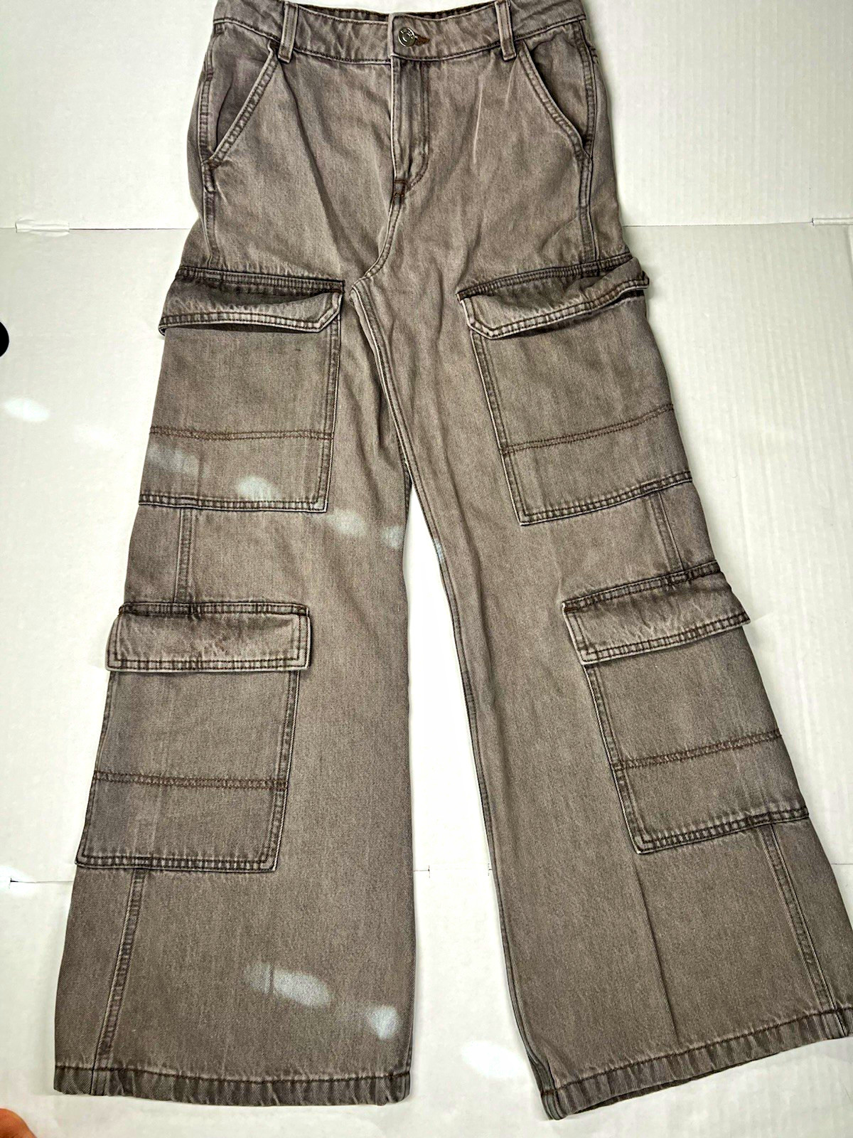 H&M Divided Women’s Brown/Grey Wide-Leg Cargo Jeans Size 2 Light Wash High Waist