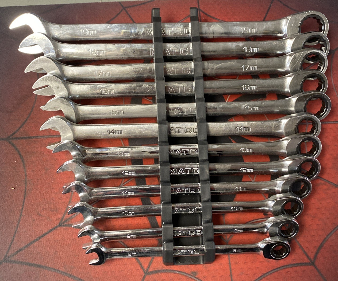 Matco Tools 12-Piece 72 Tooth Metric Combo Ratcheting Wrench Set 8mm-19mm Matco Tools 12-Piece 72 Tooth Metric Combo Ratcheting Wrench Set 8mm-19mm