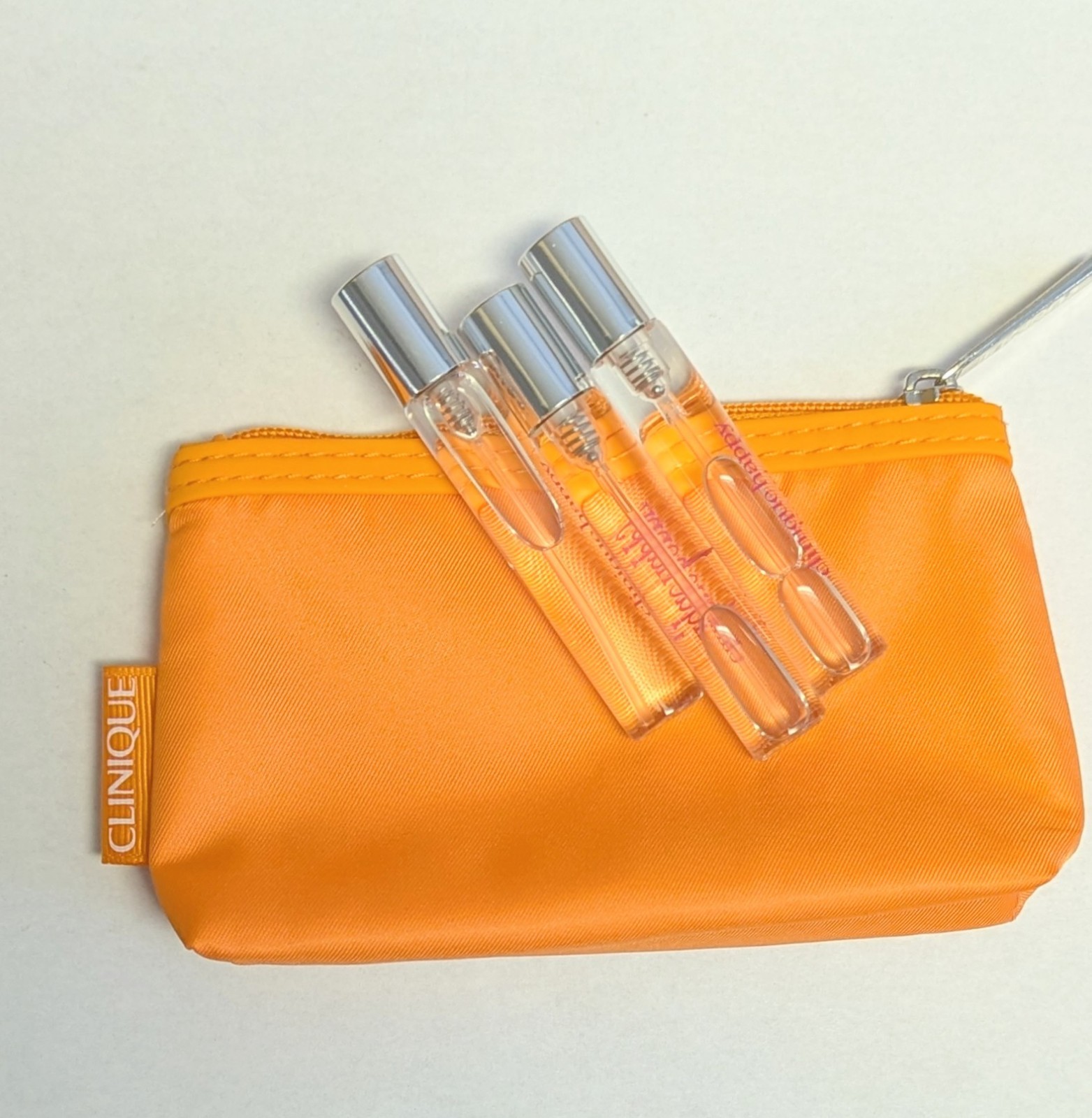 Lot of 3 Clinique Happy Heart Perfume Spray EDP 0.17 oz/5ml Ea 15 ml+ Travel Bag Lot of 3 Clinique Happy Heart Perfume Spray EDP 0.17 oz/5ml Ea 15 ml+ Travel Bag