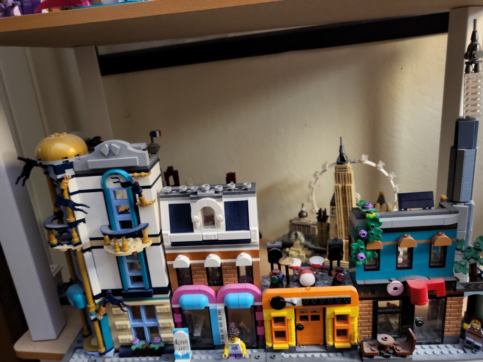 LEGO CREATOR: Main Street (31141) Built NO MINIFIGS LEGO CREATOR: Main Street (31141) Built NO MINIFIGS