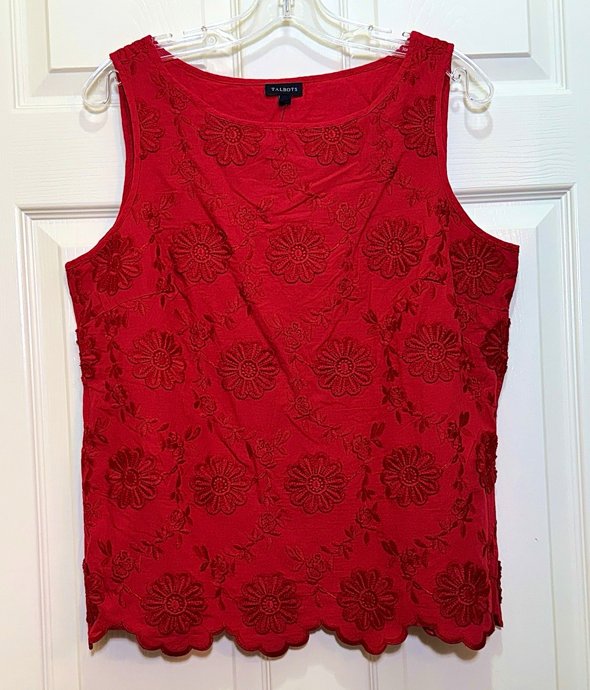 Talbots Womens M NWT Red Floral Applique Embroidered Sleeveless Scallop Hem Top