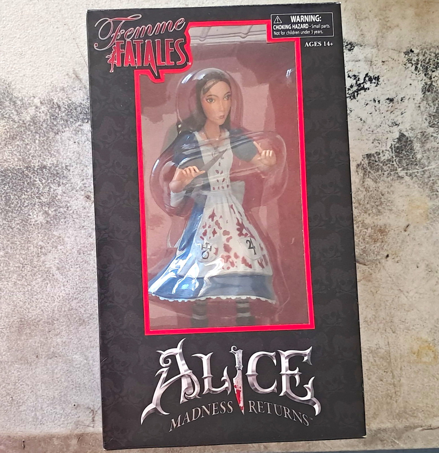 Femme Fatales Alice: Madness Returns Alice Boxed Figure Multicolor Femme Fatales Alice: Madness Returns Alice Boxed Figure Multicolor