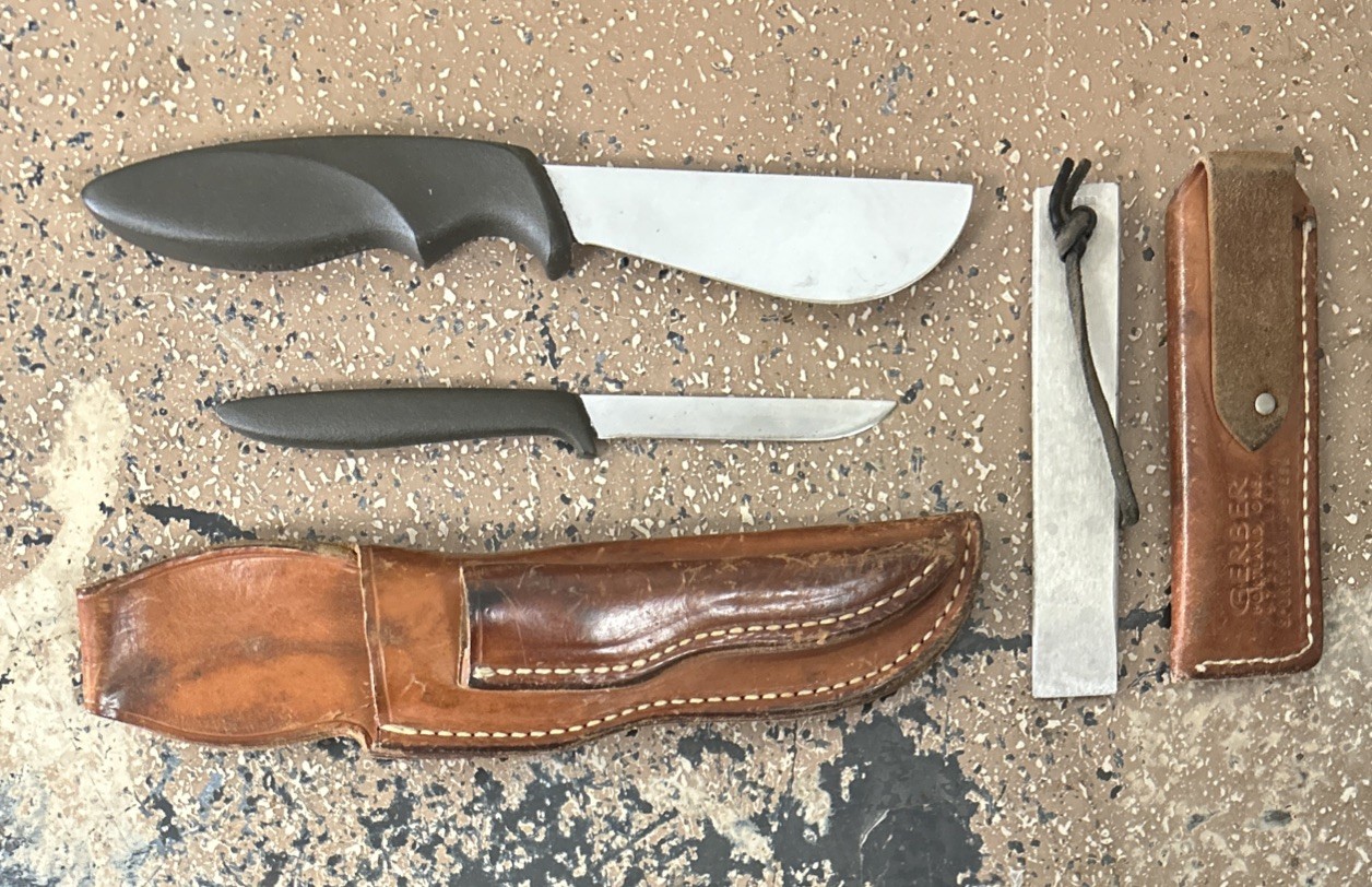 Vintage Gerber Pixie And Flayer Knife Set With Damaged Sheath And 5” Honesteel