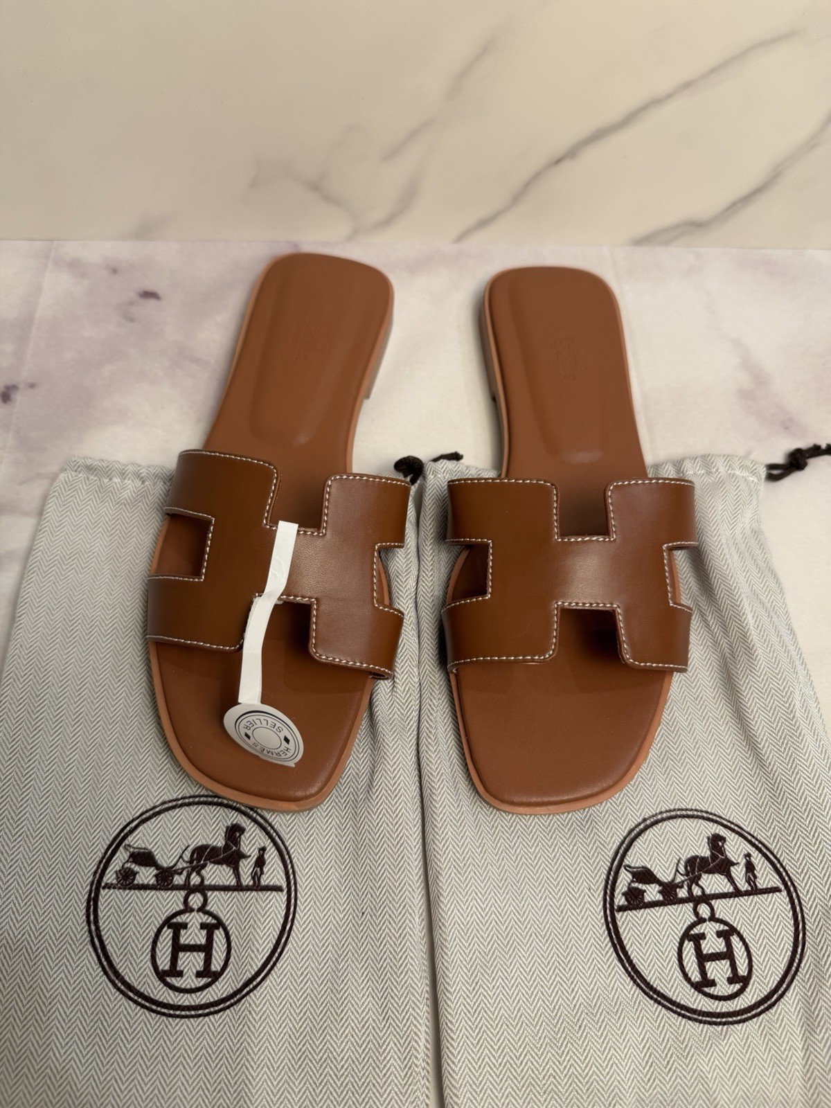 Hermes Oran Slip-On Sandals Women Size EU 39/US 9 Brown Hermes Oran Slip-On Sandals Women Size EU 39/US 9 Brown