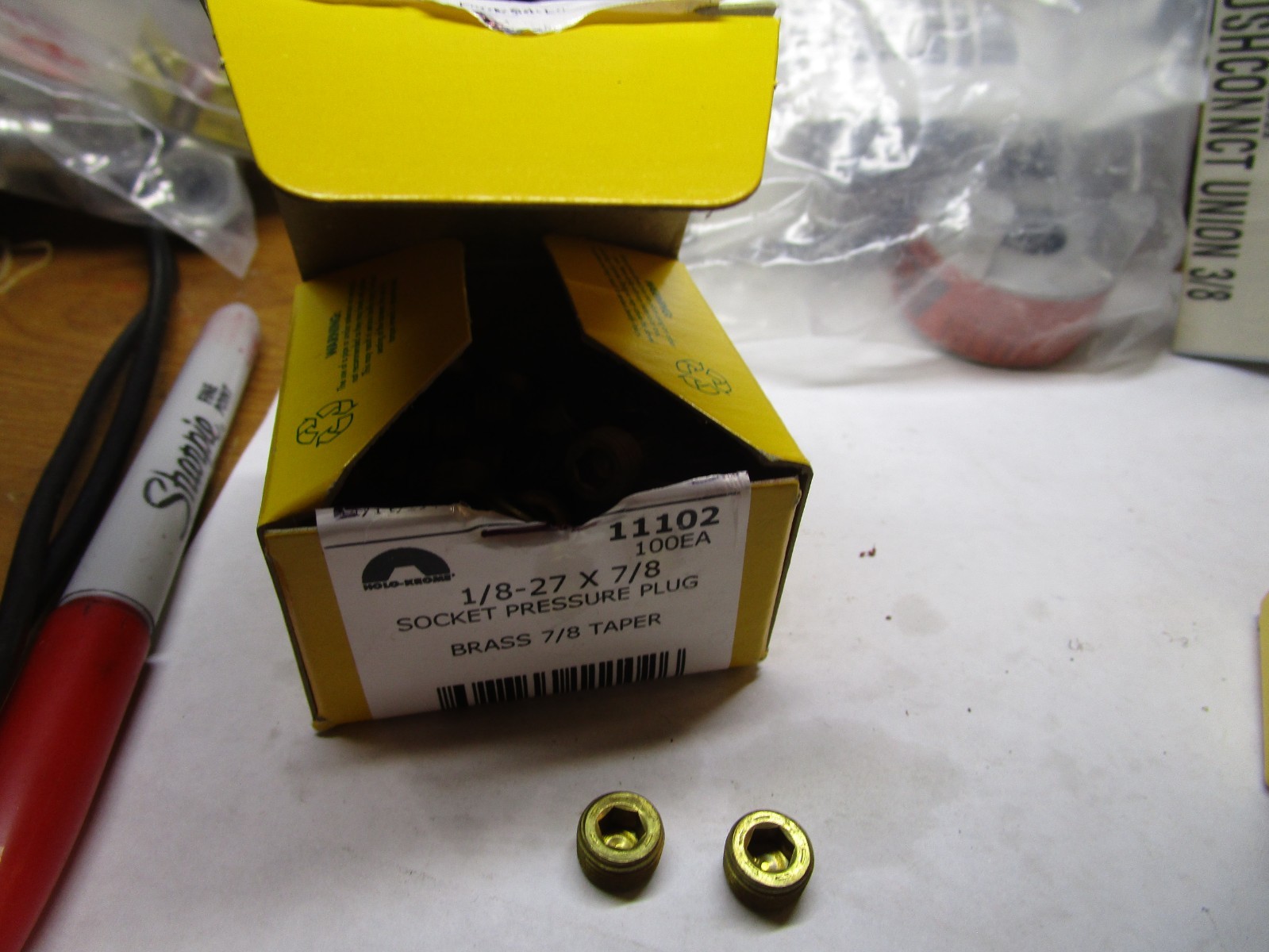 Holo-Krome PRESSURE PLUG1/8-27 x 7/8 PTF BRASS QTY 100