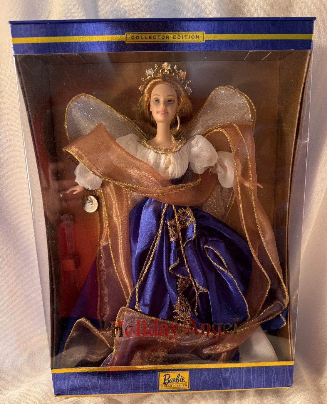 Vintage 2000 Holiday Angel Collector Edition Barbie Doll Mattel #28080 New NRFB Vintage 2000 Holiday Angel Collector Edition Barbie Doll Mattel #28080 New NRFB