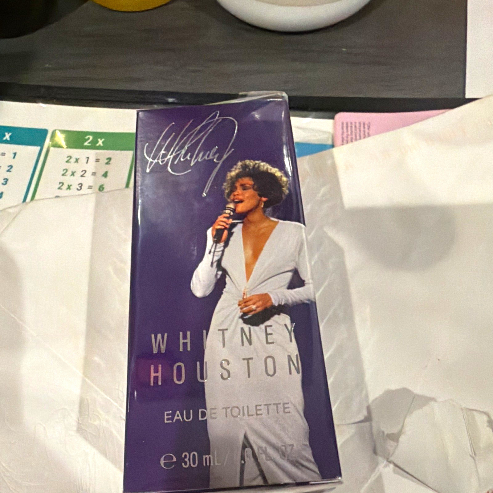Whitney Houston Whitney Houston Eau de Toilette EDT Spray 30 ml Regular Size Whitney Houston Whitney Houston Eau de Toilette EDT Spray 30 ml Regular Size