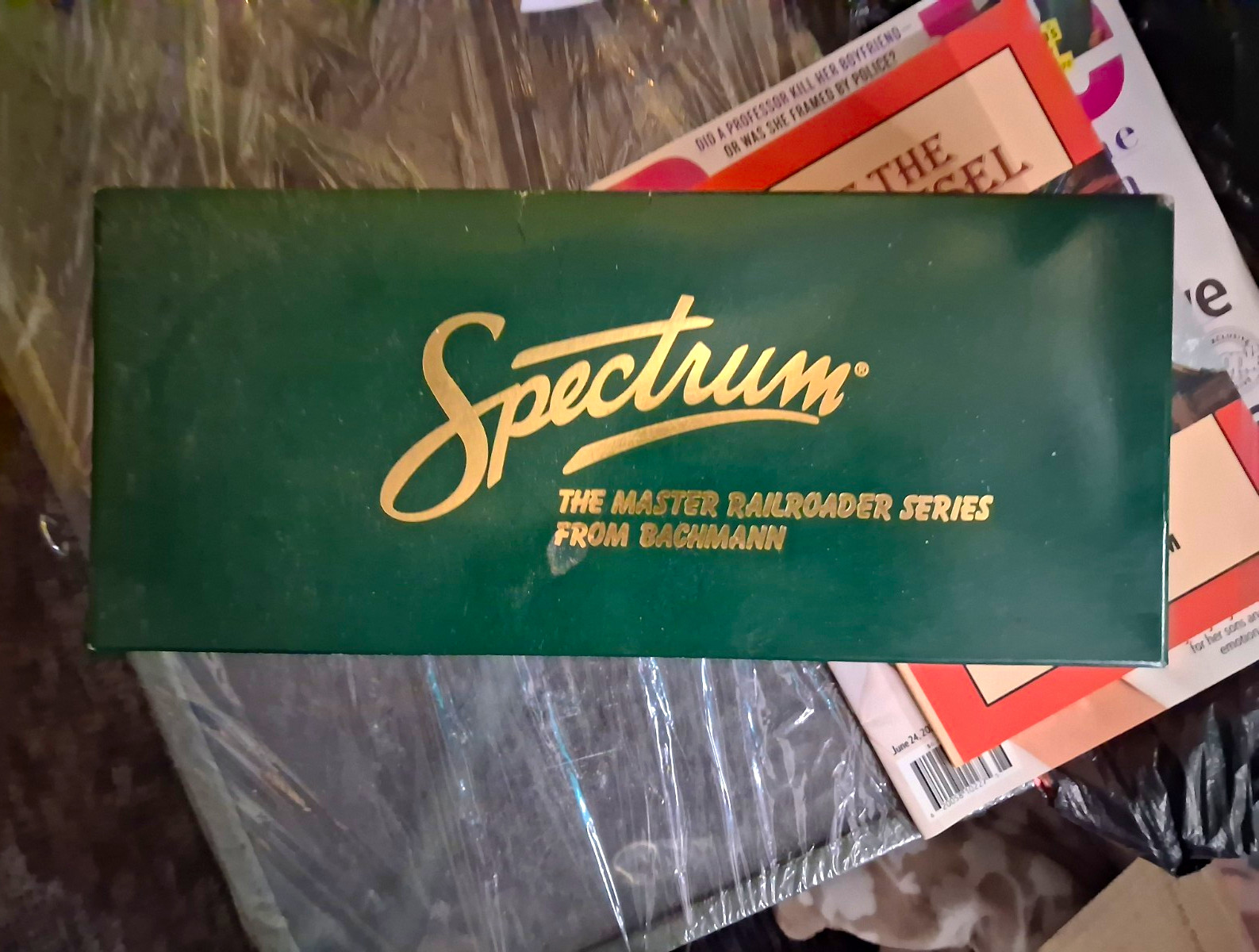 Bachmann Spectrum HO Seasons Greetings Streetcar Trolley Analog DC Pre-Built Bachmann Spectrum HO Seasons Greetings Streetcar Trolley Analog DC Pre-Built