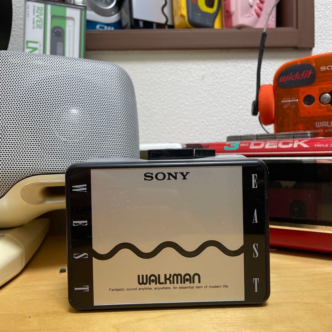 Sony WM B10 Cassette Player Portable Walkman Rare Mint Excellent Condition Sony WM B10 Cassette Player Portable Walkman Rare Mint Excellent Condition