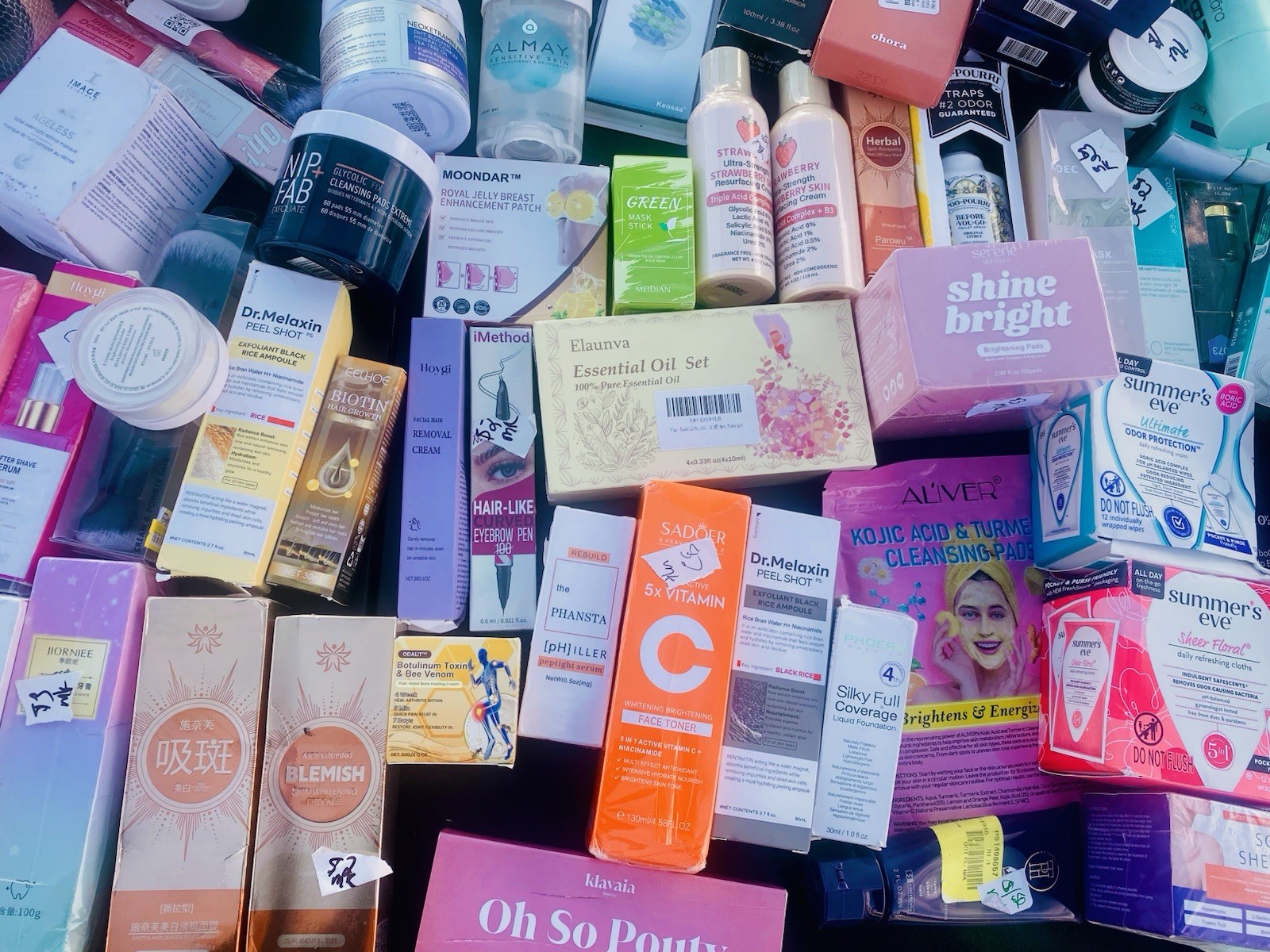 100 Piece Mixed Wholesale Beauty/ skincare Lot 100 Piece Mixed Wholesale Beauty/ skincare Lot