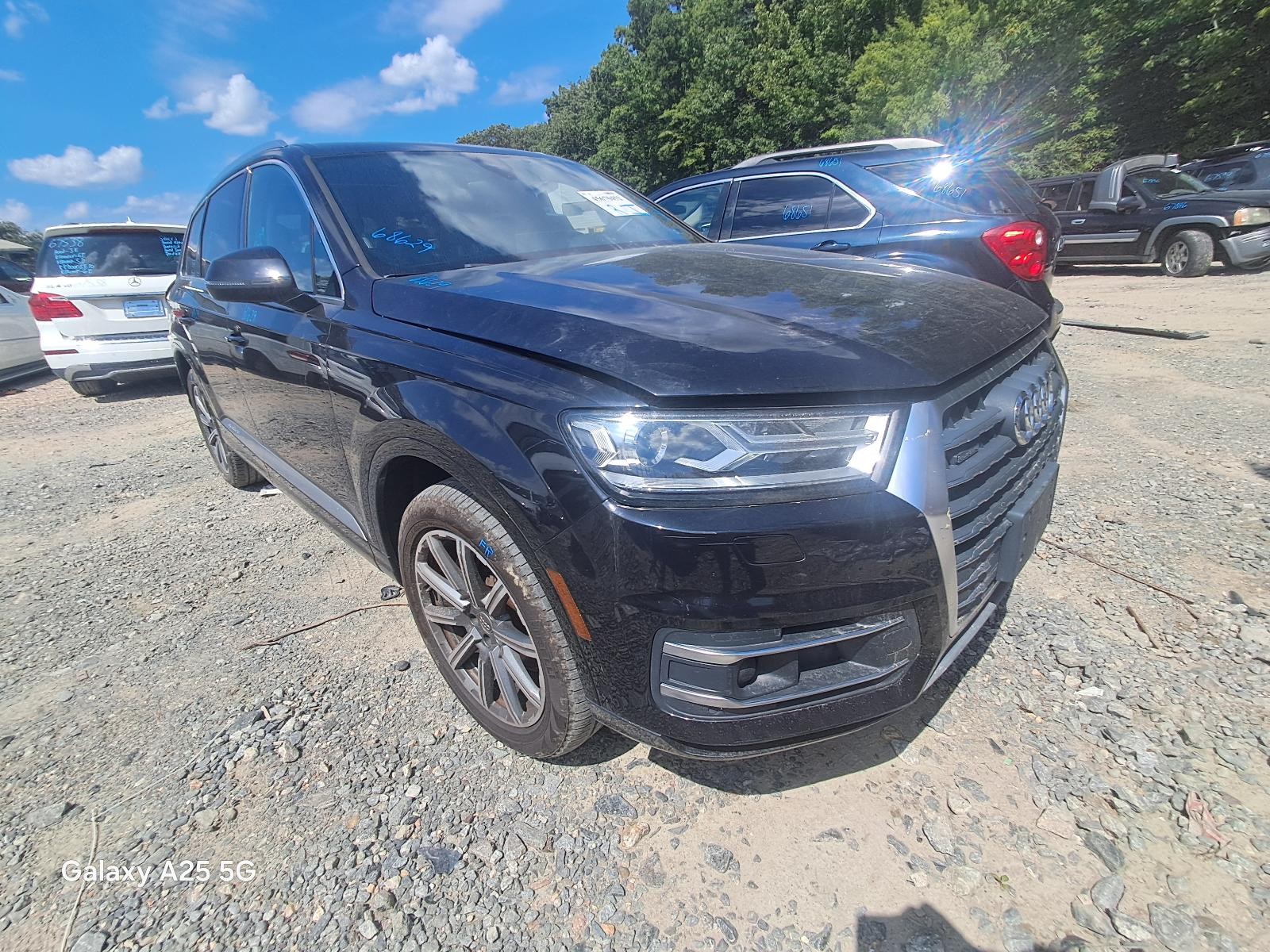 Used Front Center Infotainment Display fits: 2017 Audi Q7 display dash mounted F