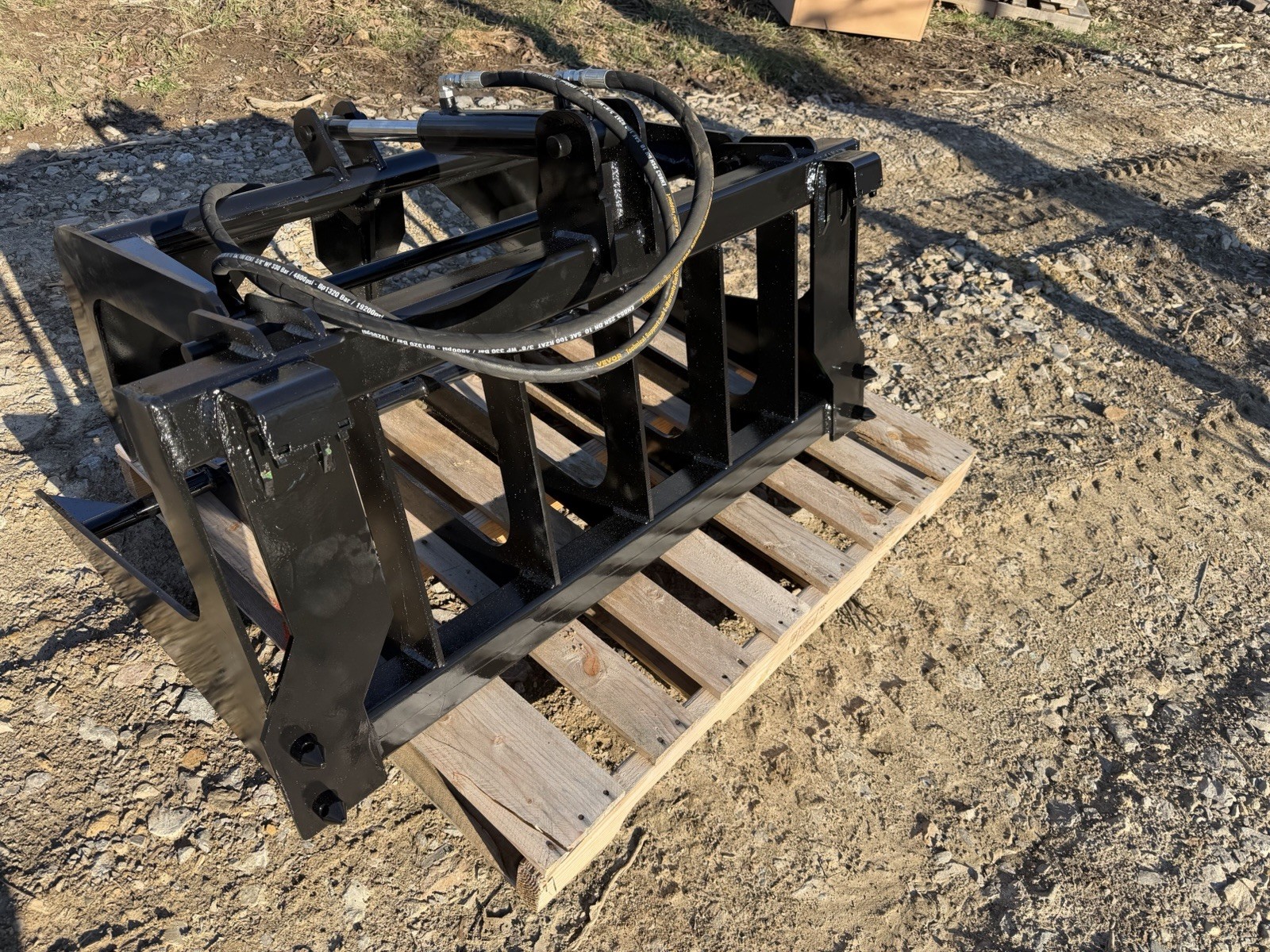 48” Grapple Fits John Deere Compact Tractor 48” Grapple Fits John Deere Compact Tractor