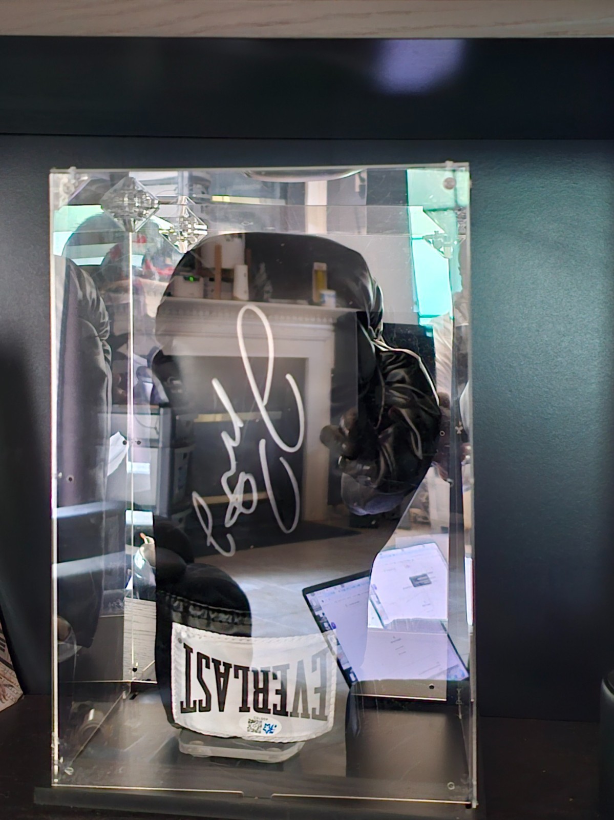 Floyd Mayweather Jr. Signed Black Everlast Glove LH Five Star (LOOK)