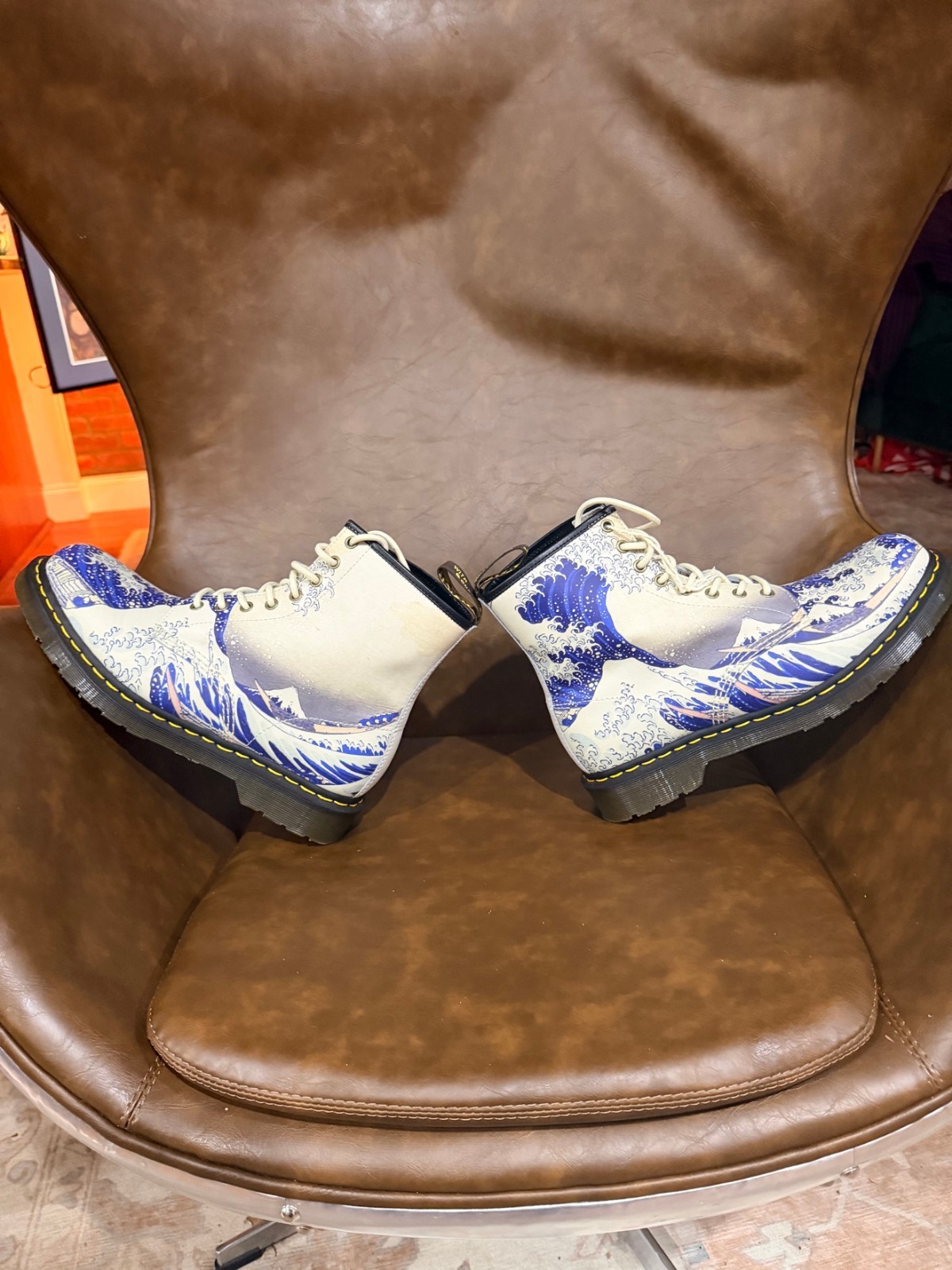 Dr. Martens 1460 x The Met — Great Wave Hokusai Boots — Ltd Ed — Men\'s 10 Dr. Martens 1460 x The Met — Great Wave Hokusai Boots — Ltd Ed — Men\'s 10