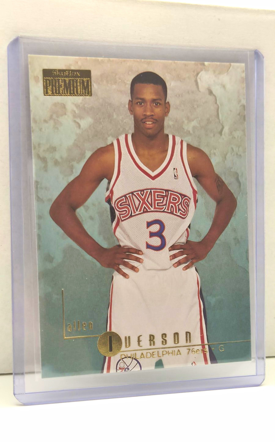 SkyBox 1996-97 Skybox Premium Allen Iverson Rookie Base #85 76ers