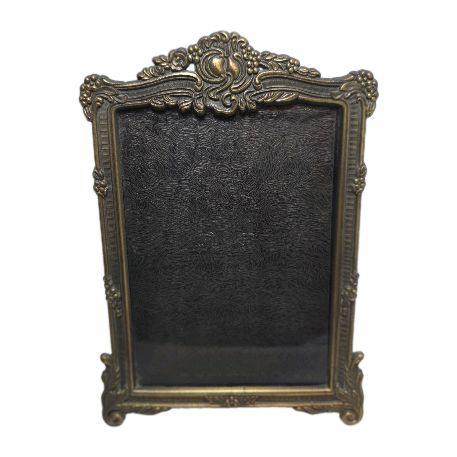Vintage Ornate Brass Easel Frame Baroque And Rococo Evival Aprox. 8.5in x 6.5in Vintage Ornate Brass Easel Frame Baroque And Rococo Evival Aprox. 8.5in x 6.5in
