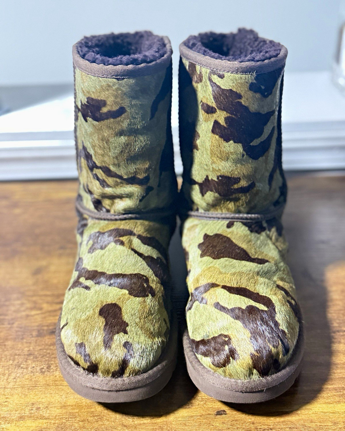 UGG Australia Women’s US 9 Camo Calf Hair Mid-Calf Pull On Studded Boots- rare UGG Australia Women’s US 9 Camo Calf Hair Mid-Calf Pull On Studded Boots- rare