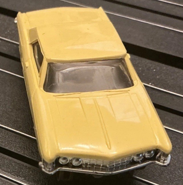Vintage Aurora Thunderjet T-jet 1963 Buick Riviera (yellow) Ho Slot Car Runs Vintage Aurora Thunderjet T-jet 1963 Buick Riviera (yellow) Ho Slot Car Runs