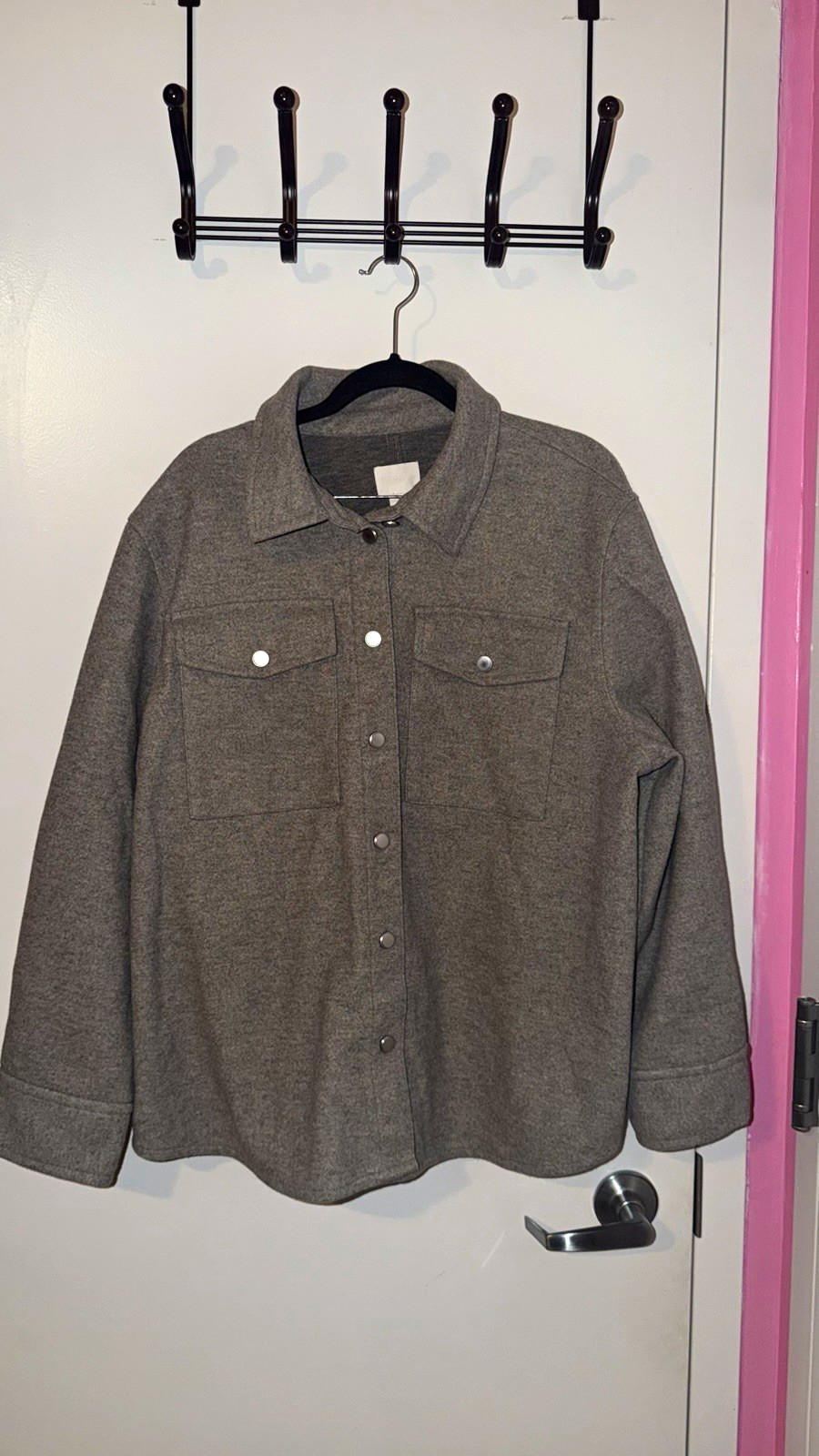 H&M Men’s Gray Solid Long Sleeve Button-Up Shirt w/ Pockets Size L H&M Men’s Gray Solid Long Sleeve Button-Up Shirt w/ Pockets Size L