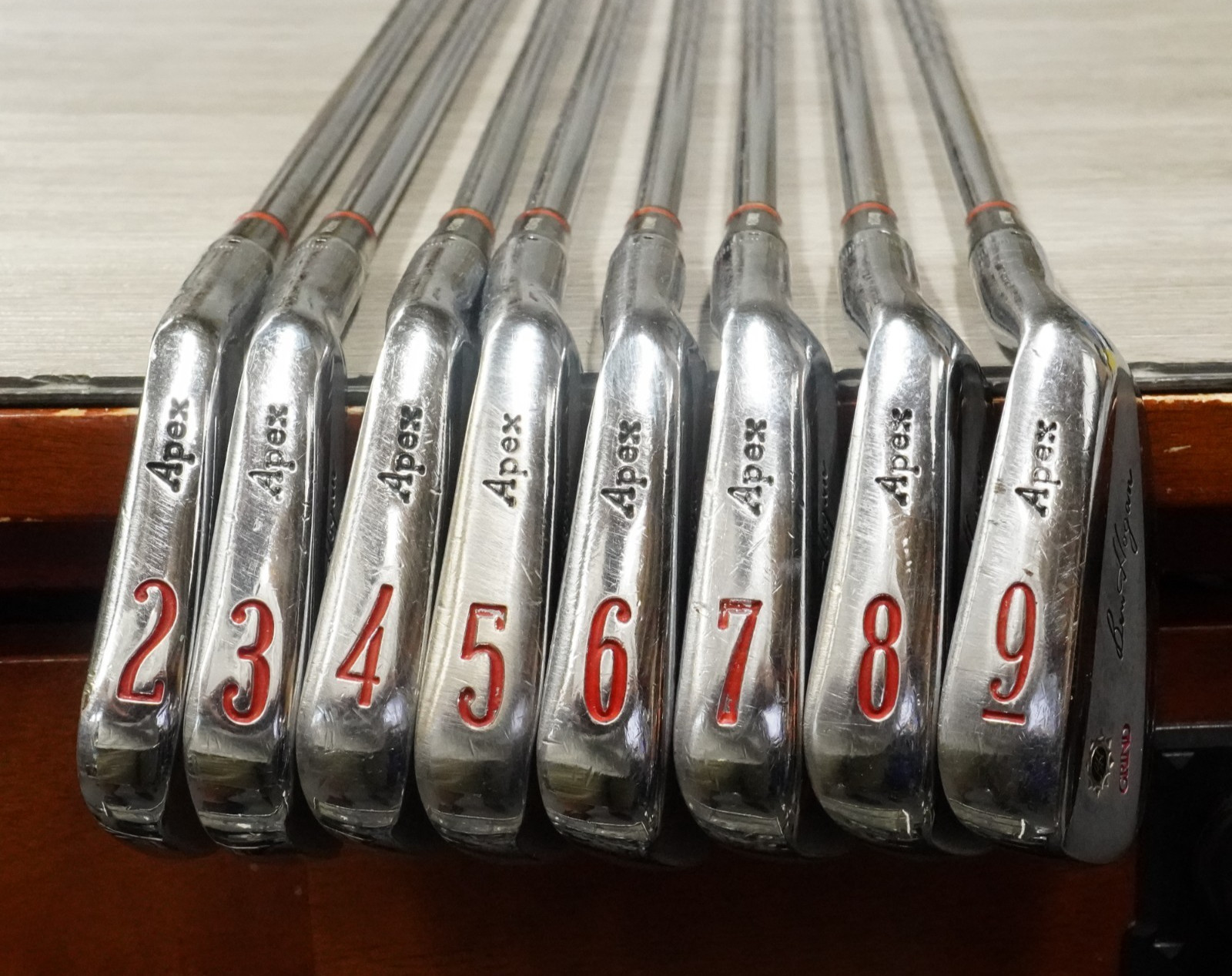 Ben Hogan Apex Grind 2-9 RH Iron Set Steel Stiff Flex Shaft - READ Ben Hogan Apex Grind 2-9 RH Iron Set Steel Stiff Flex Shaft - READ