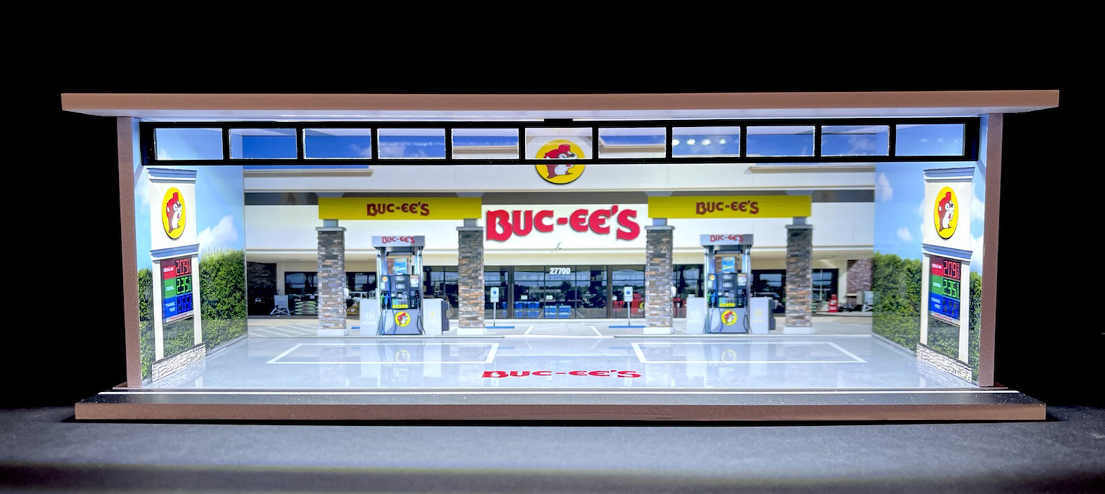 Buc-ee’s Theme 1:64 Model Garage Diorama LED Lighting FAST SHIP FOR Hot Wheels