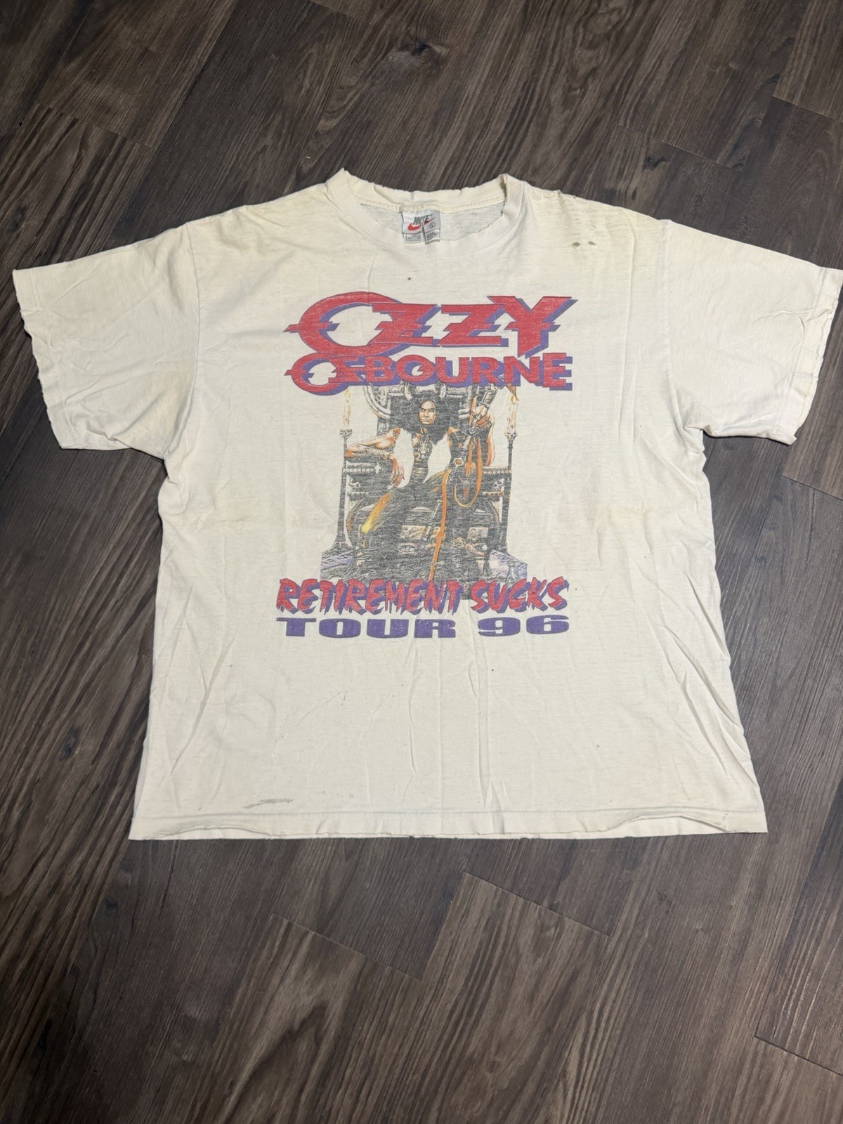 Vintage 1996 Ozzy Osbourne Retirement Sucks Tour T-Shirt Nike Tag Large Distress Vintage 1996 Ozzy Osbourne Retirement Sucks Tour T-Shirt Nike Tag Large Distress
