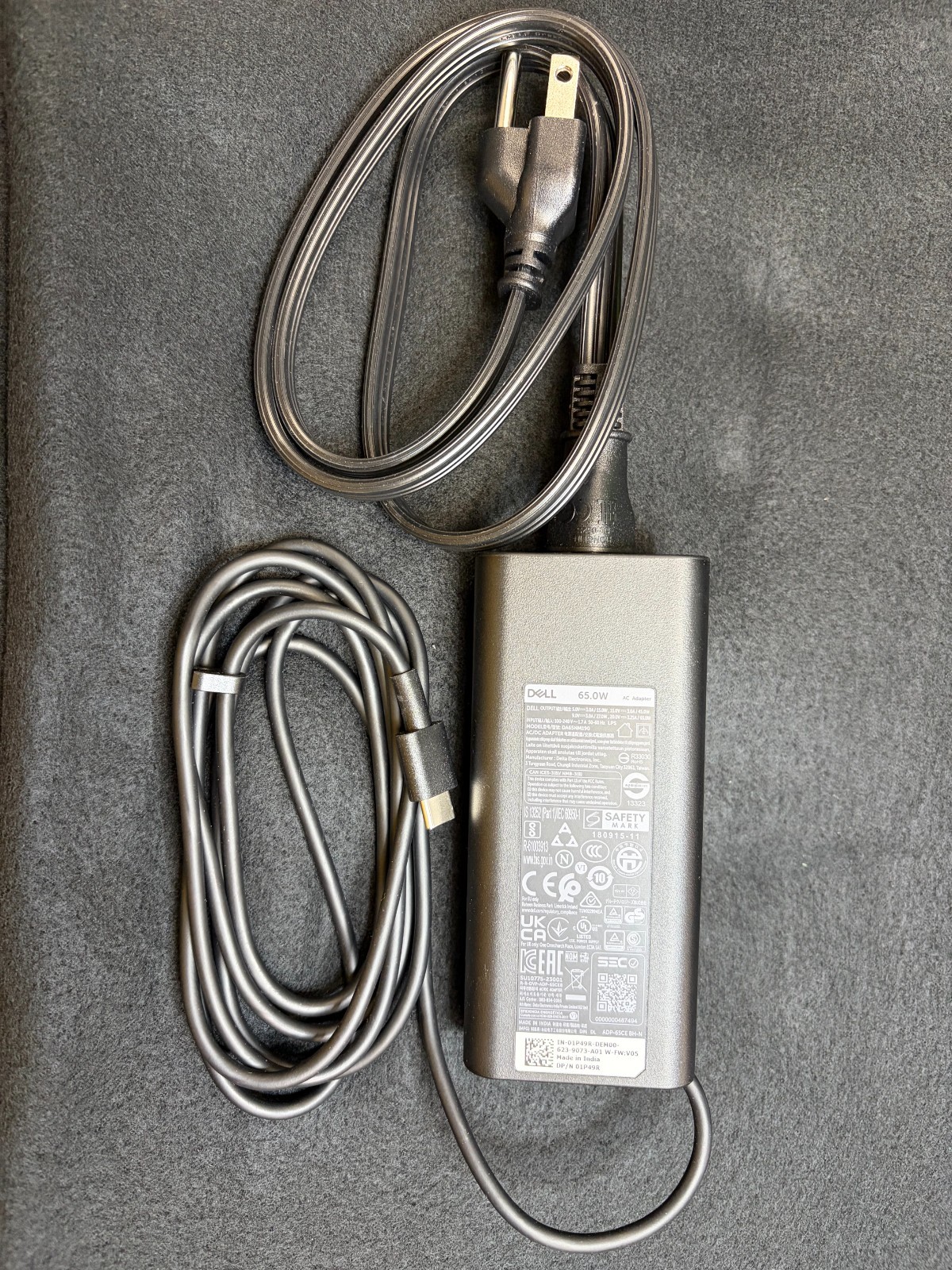 NEW / UNUSED GENUINE OEM Dell 65W AC/DC USB-C Chromebook / Laptop Charger NEW / UNUSED GENUINE OEM Dell 65W AC/DC USB-C Chromebook / Laptop Charger
