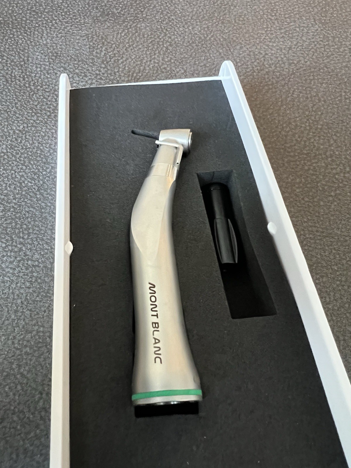 Mont Blanc 20:1 Push Button Dental Implant Handpiece Low Speed Contra-Angle Mont Blanc 20:1 Push Button Dental Implant Handpiece Low Speed Contra-Angle