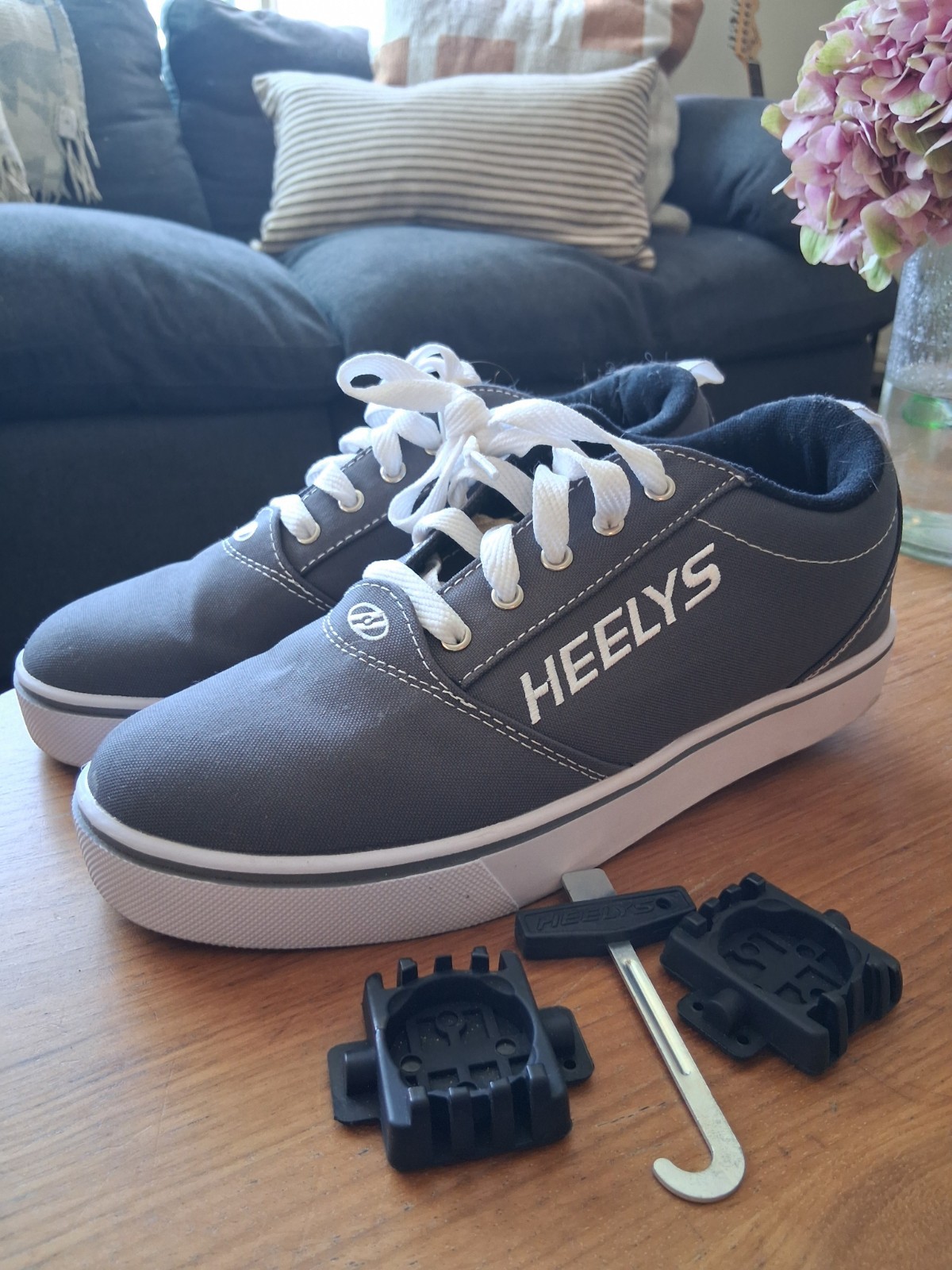Heelys Mens Pro 20, Grey, Size 9, HES10392 Heelys Mens Pro 20, Grey, Size 9, HES10392