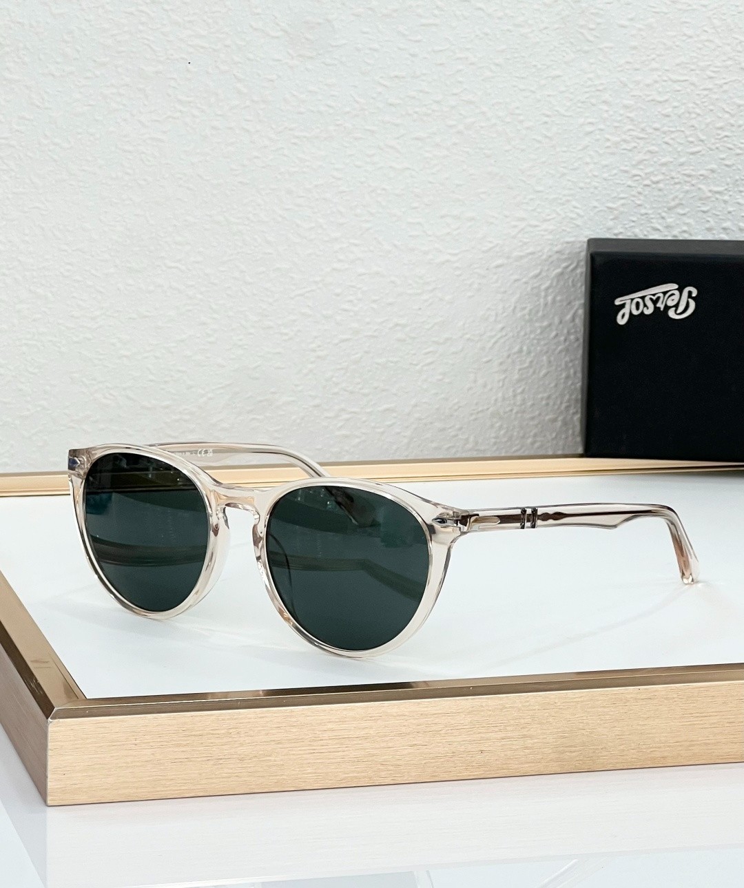 Persol 3152-S Sunglasses Crystal Clear Green Lens 52-20-145 New Persol 3152-S Sunglasses Crystal Clear Green Lens 52-20-145 New