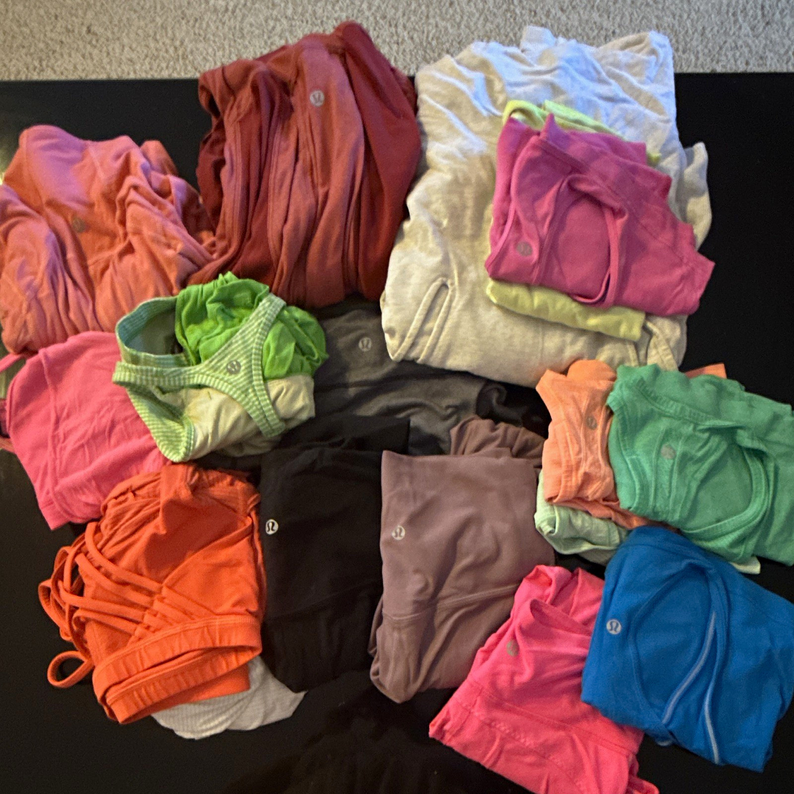 18 Lululemon Mixed Gym/Yoga Lot Women Multicolor Solid/Sm, Md 18 Lululemon Mixed Gym/Yoga Lot Women Multicolor Solid/Sm, Md