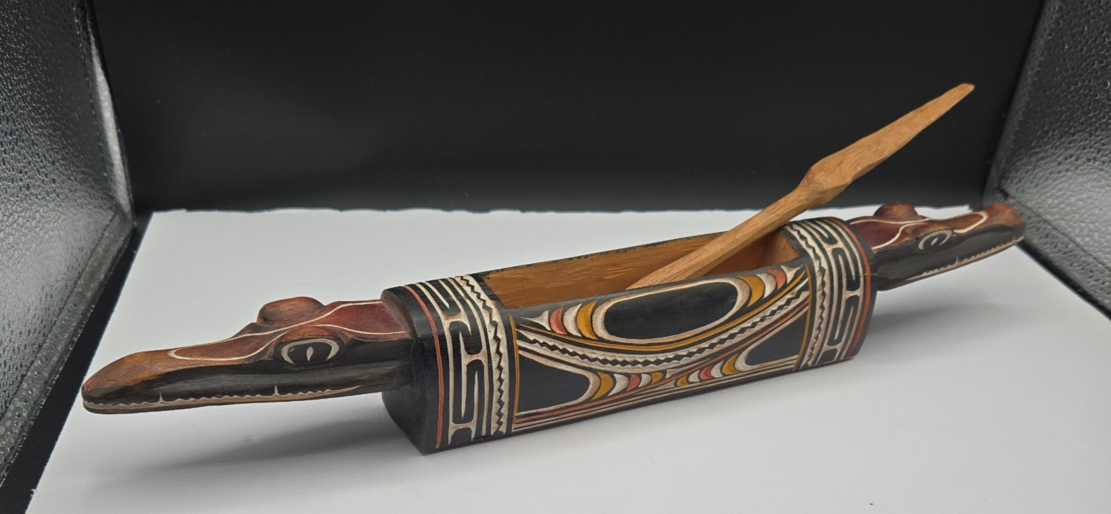 Vtg. Papua New Guinea Garamut Slit Crocodile Wood Drum 15 1/2 Vtg. Papua New Guinea Garamut Slit Crocodile Wood Drum 15 1/2