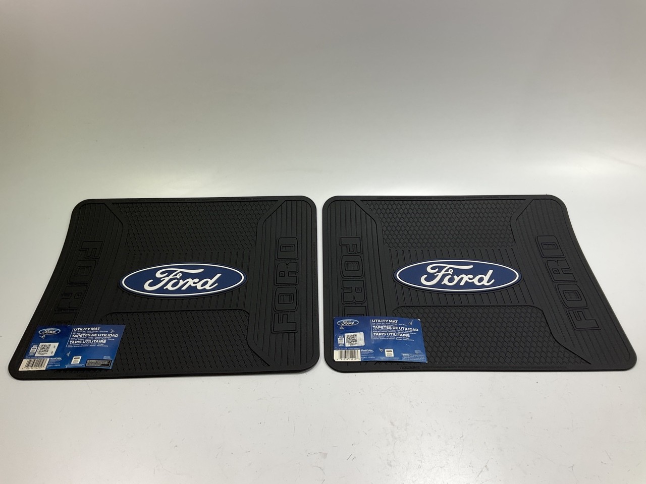 (2) Plasticolor 001219R01 Rear Floor Mats, Rubber, 17