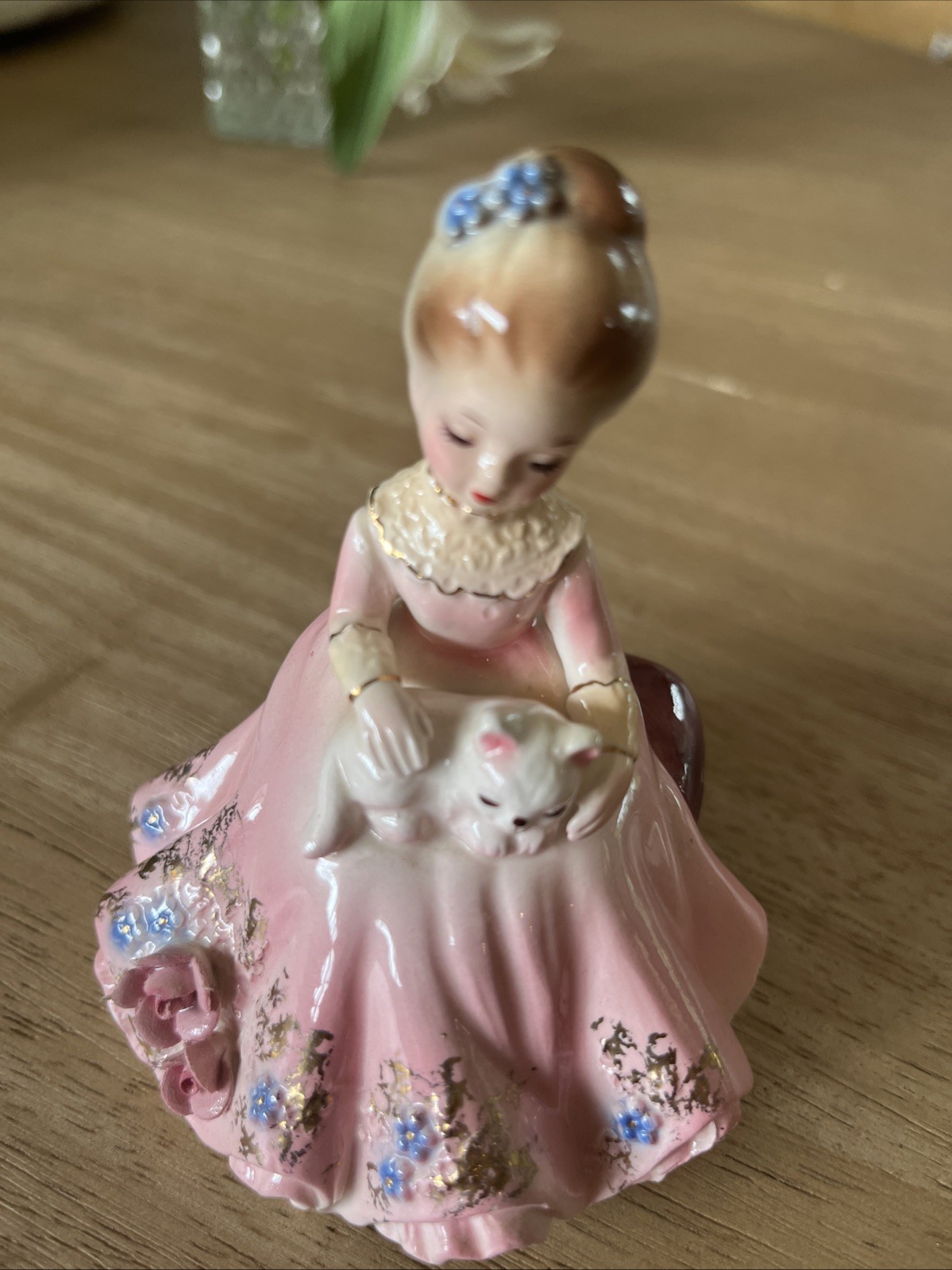Vintage Josef Originals Lady Sitting On Bench With Kitten Vintage Josef Originals Lady Sitting On Bench With Kitten