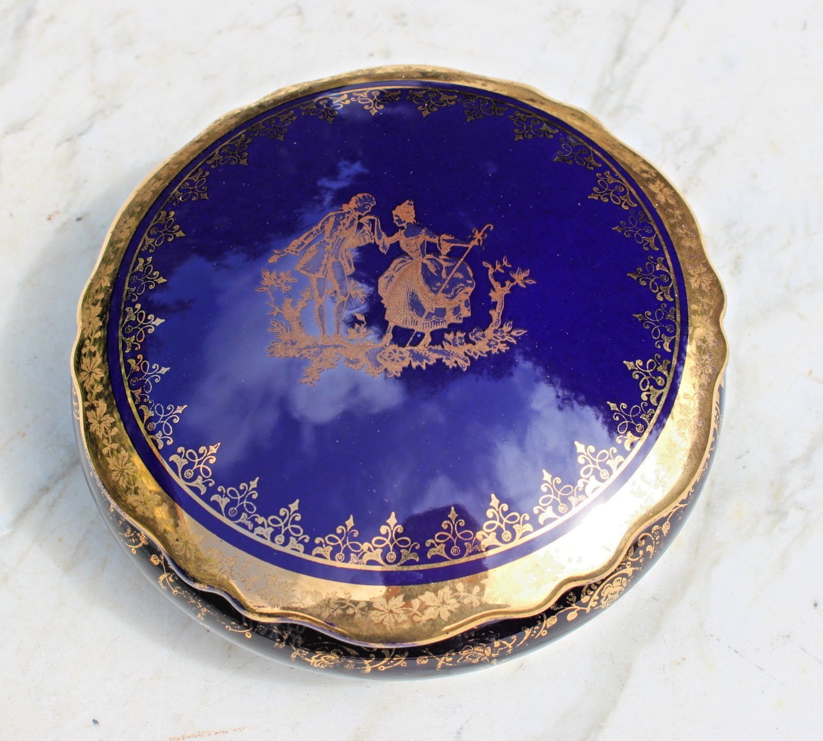 ENRIC LIMOGES Cobalt Blue/Gold Porcelain Trinket box, Made In France ENRIC LIMOGES Cobalt Blue/Gold Porcelain Trinket box, Made In France