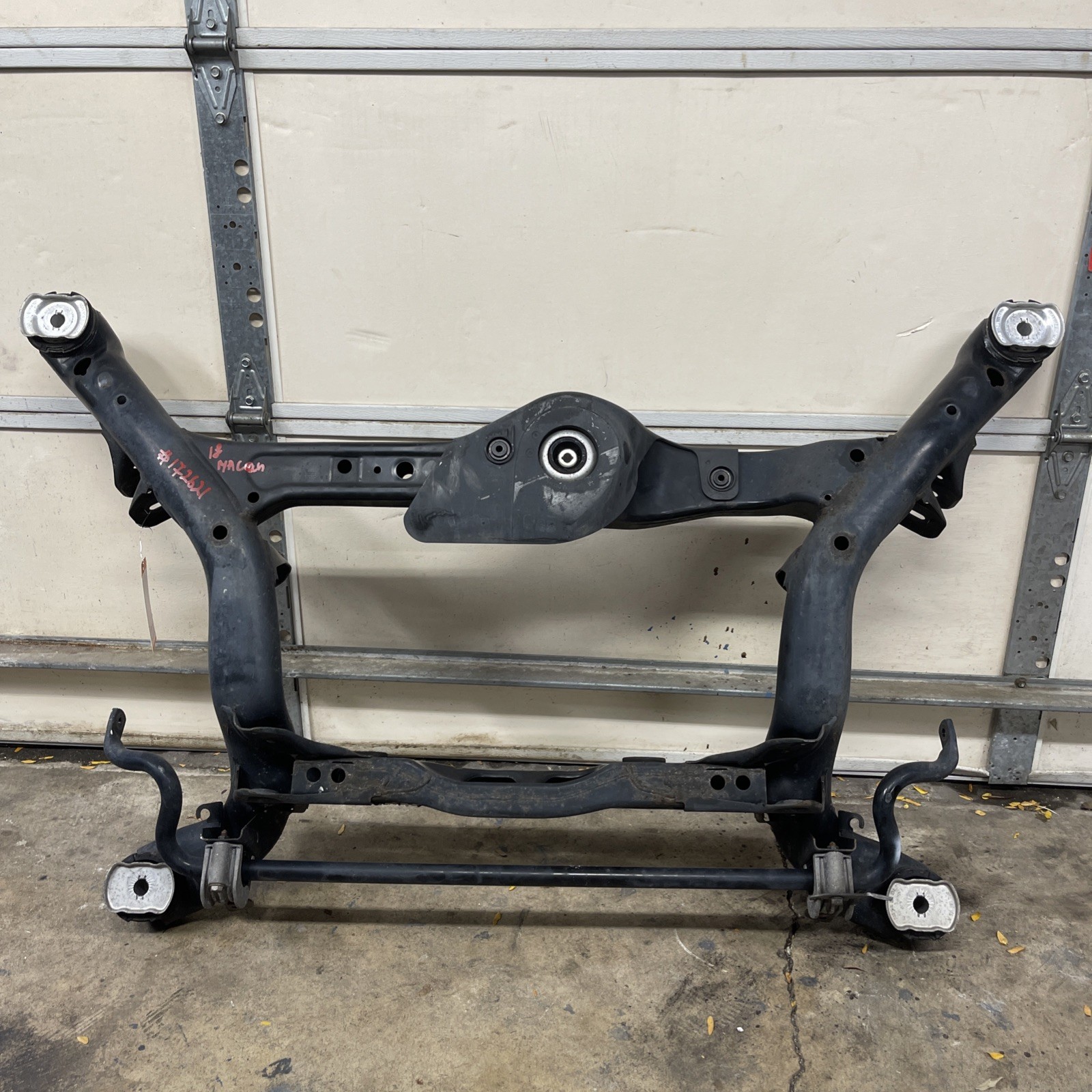 OEM 2015 - 2019 PORSCHE MACAN Rear Subframe Sub Frame Crossmember