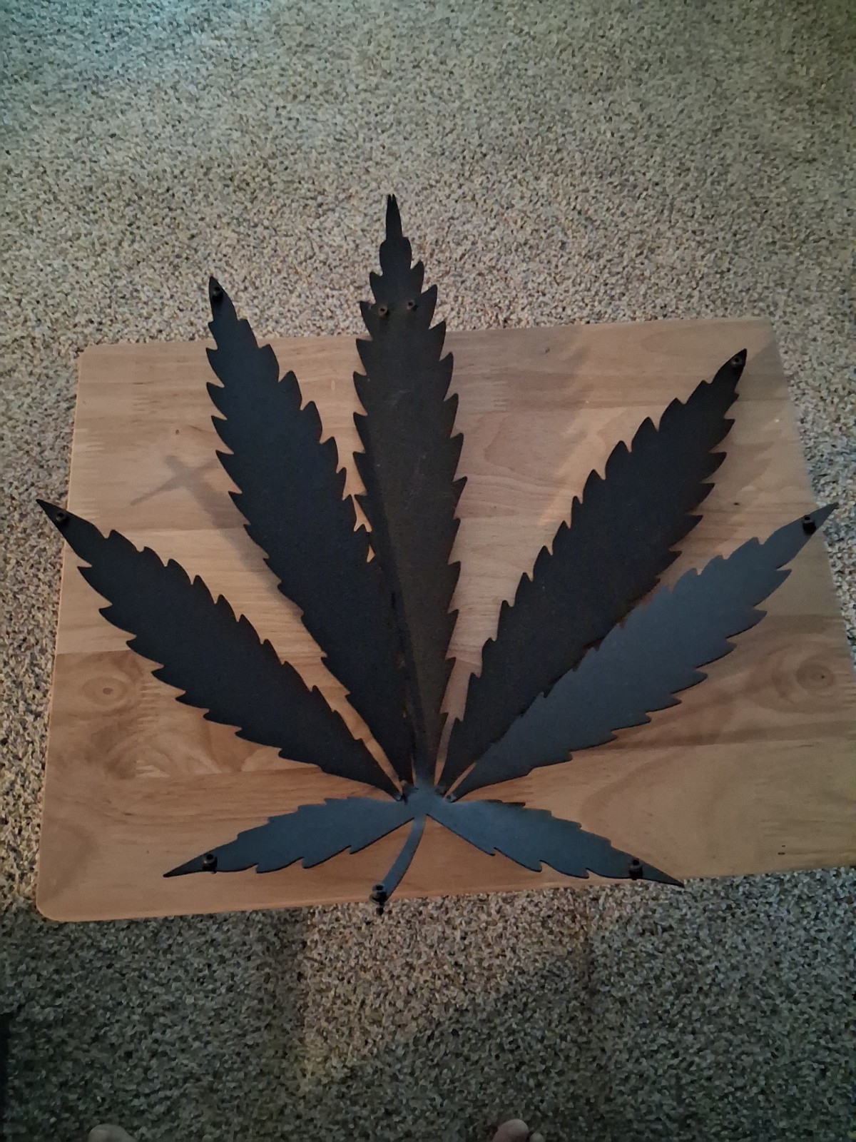 Black Metal Cannabis Leaf Wall Hanging Decorative Wall Art Decor