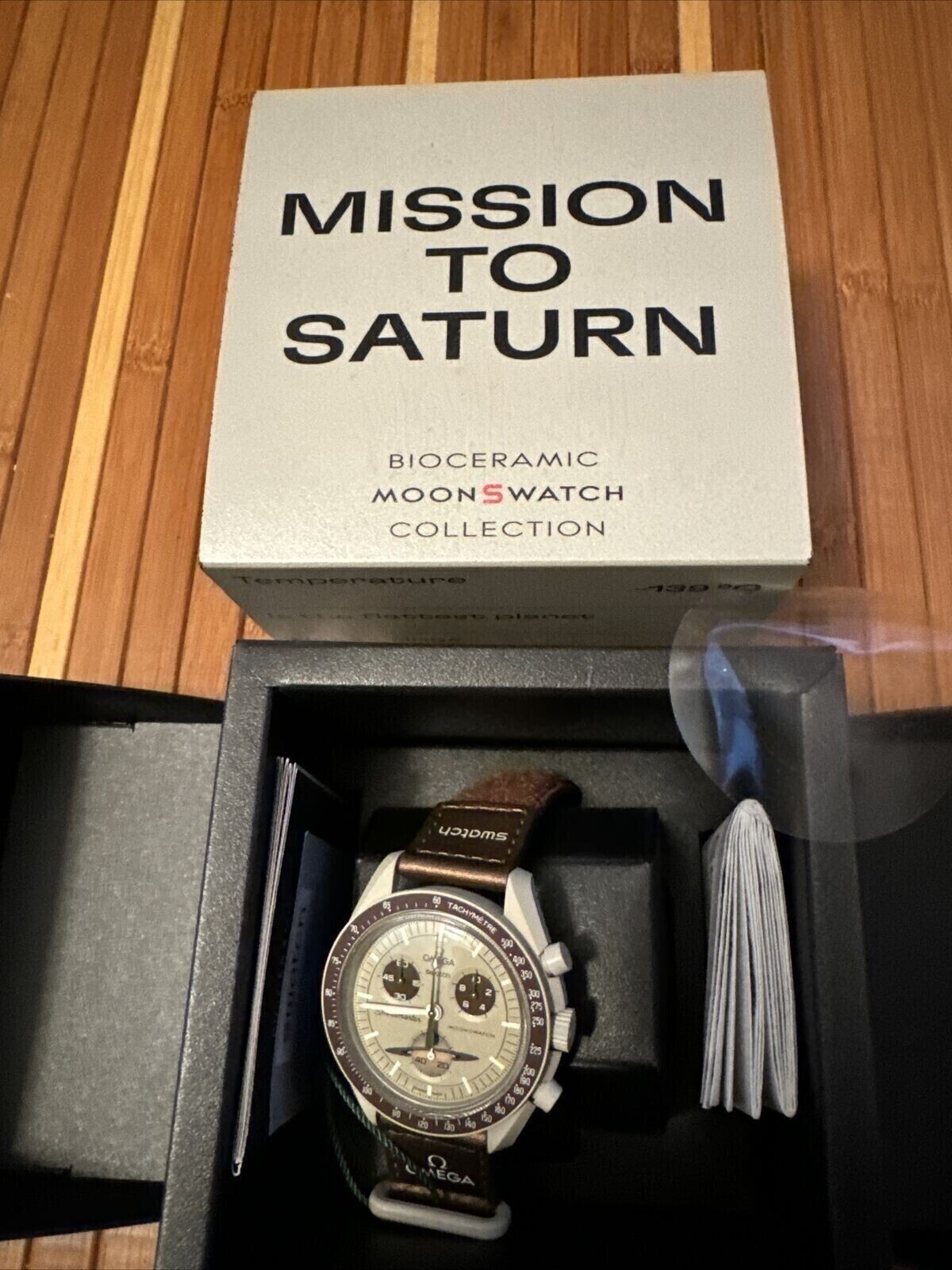 Swatch x Omega Bio Ceramic Moonswatch Mission to Saturn - SO33T100 - Brand New Swatch x Omega Bio Ceramic Moonswatch Mission to Saturn - SO33T100 - Brand New