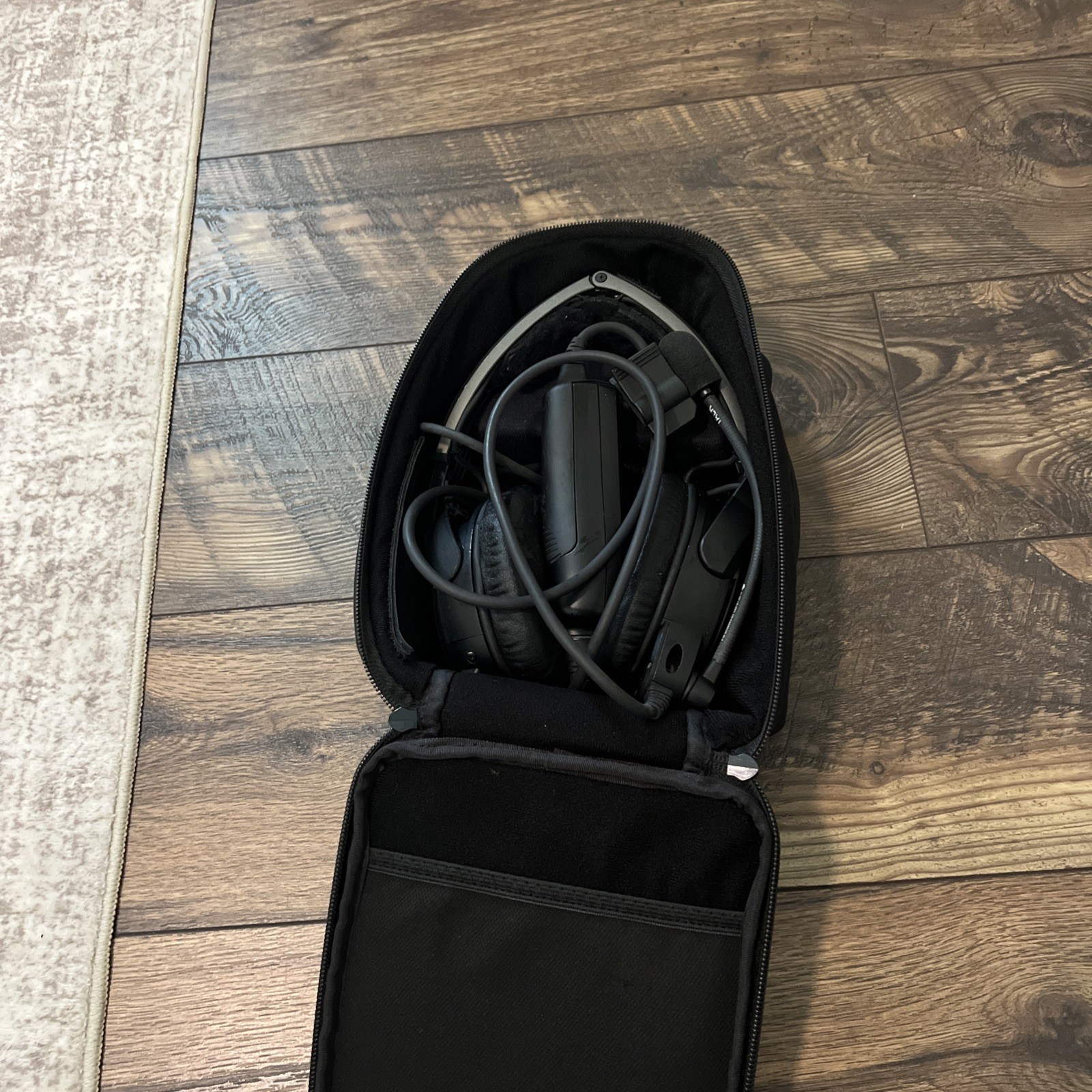 Bose A20 Aviation Headset No Bluetooth Military Single Plug Bose A20 Aviation Headset No Bluetooth Military Single Plug