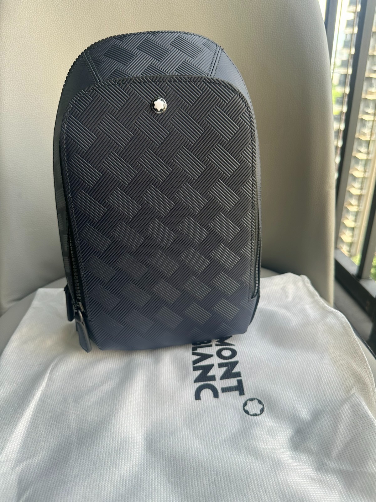 Montblanc Men Black Textured Sling Bag 16.5x2cm Daily Single Strap Crossbody Pur Montblanc Men Black Textured Sling Bag 16.5x2cm Daily Single Strap Crossbody Pur