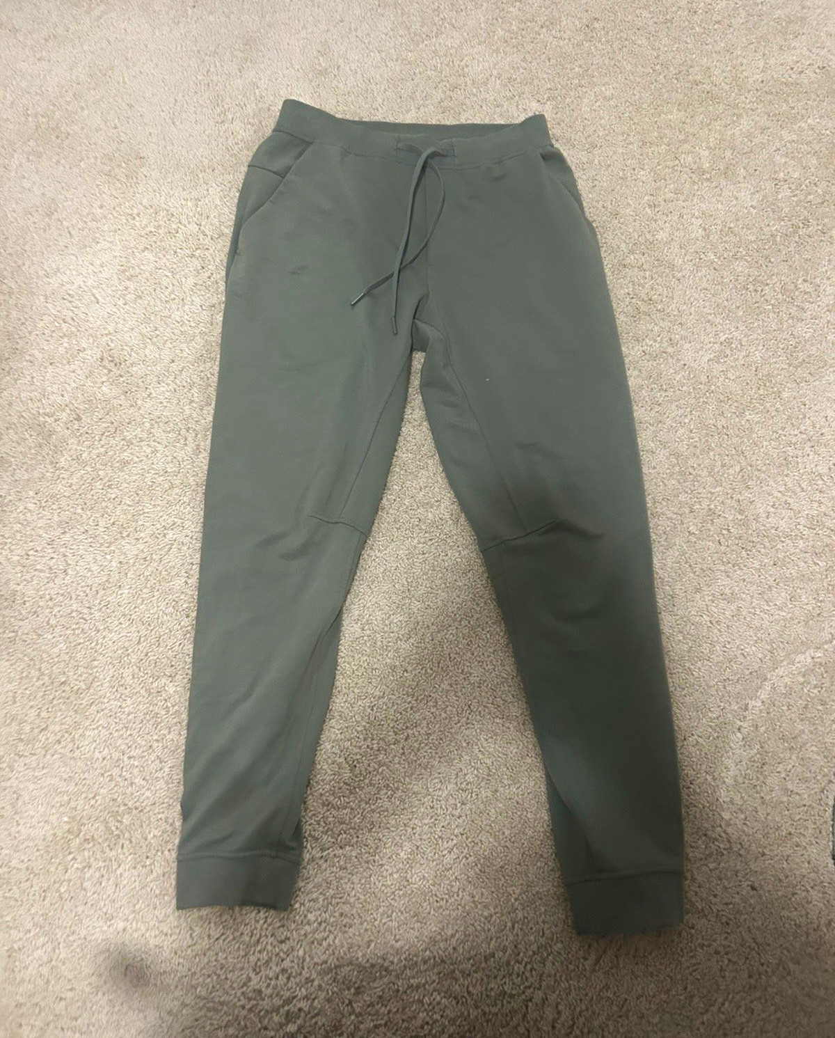 Men’s medium Lululemon city sweat joggers Men’s medium Lululemon city sweat joggers