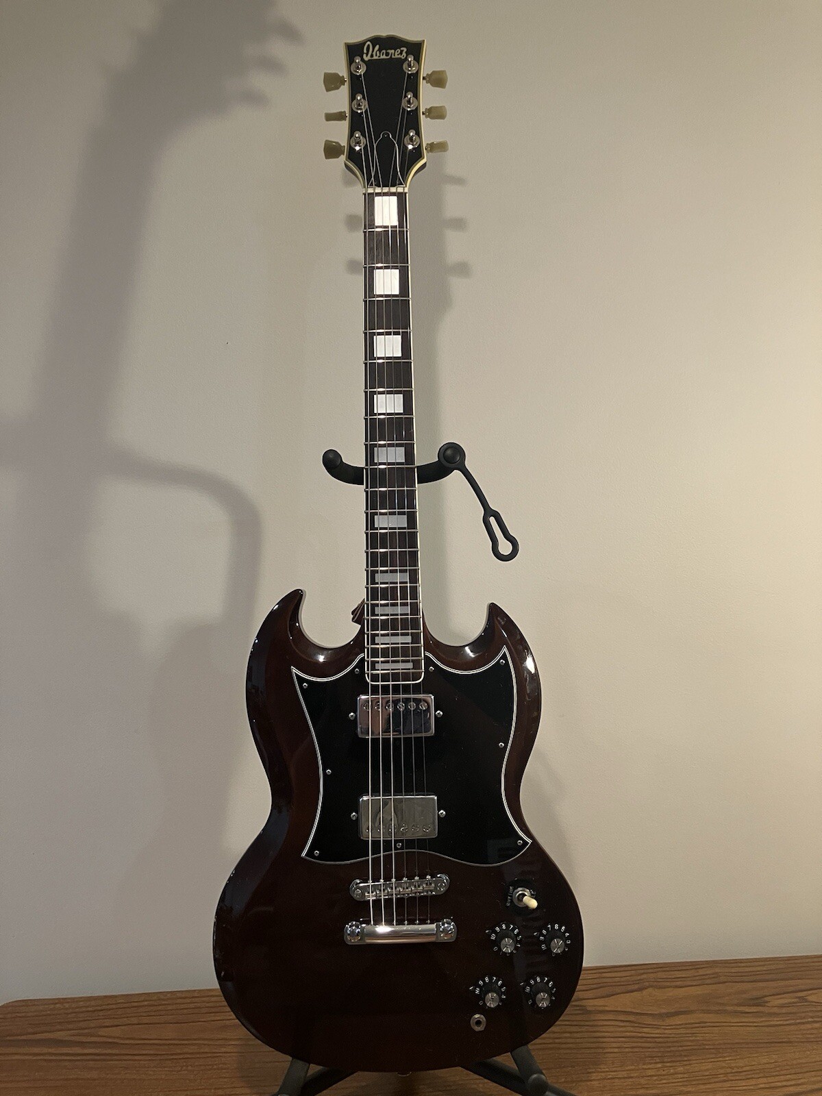 Vintage Ibanez SG Electric Guitar With Original Case Vintage Ibanez SG Electric Guitar With Original Case