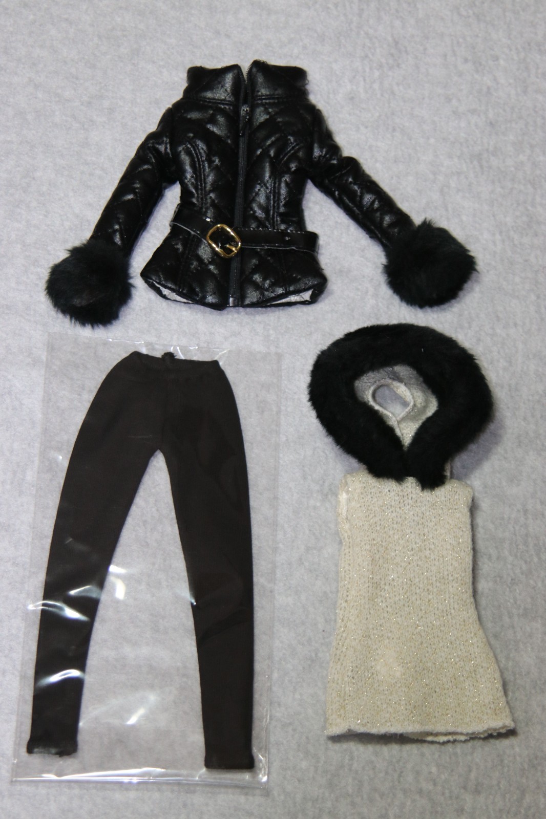 TONNER CAMI ANTIONETTE 2013 A DAY AWAY 16\