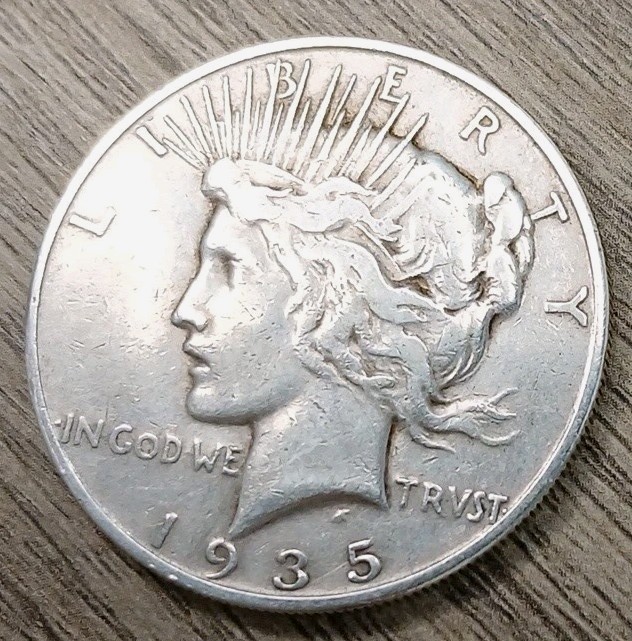 1935-S XF Peace Dollar - Low Shipping 1935-S XF Peace Dollar - Low Shipping