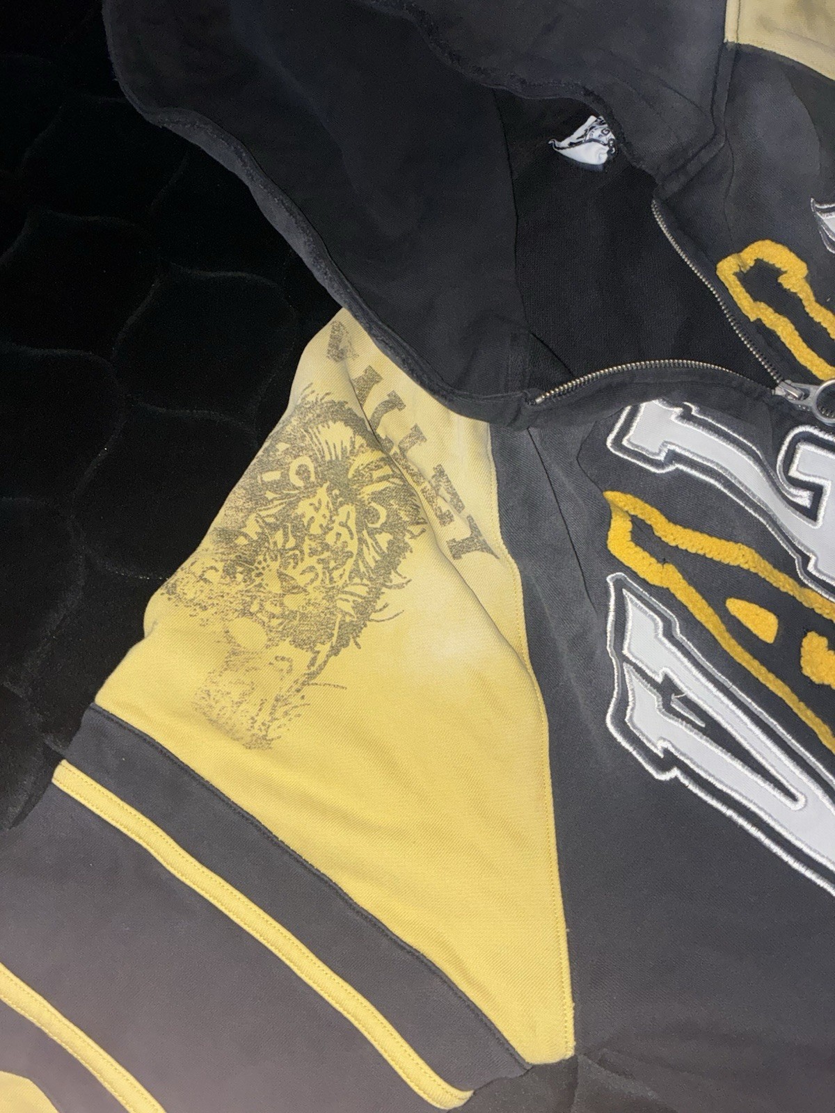 Vale Valley Forever Dreams Hoodie Yellow Size Large