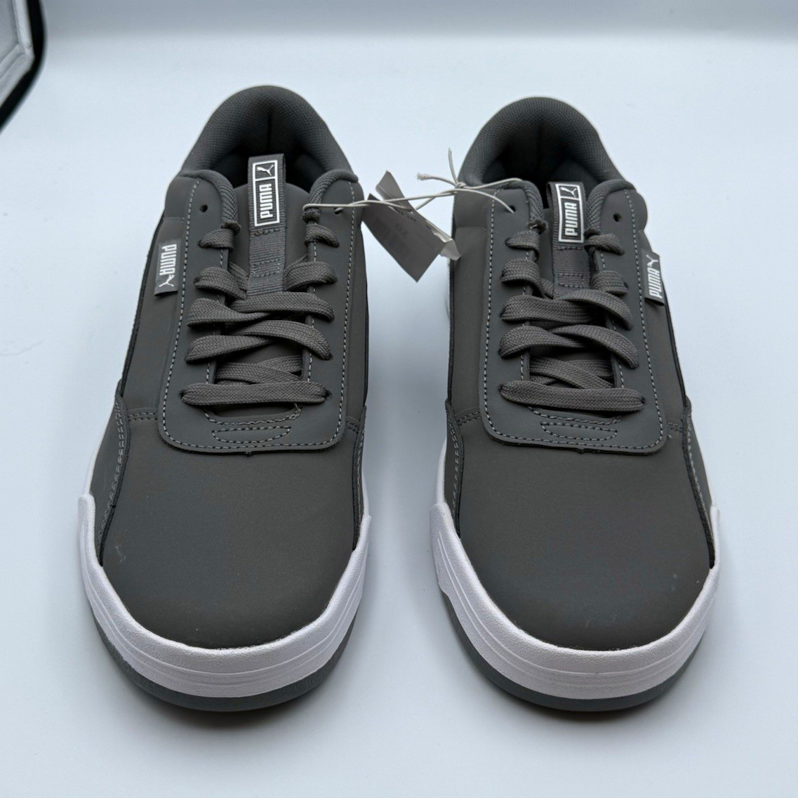 PUMA Men’s Gray/White Low Top Lace Up Solid Athletic Sneaker PUMA Men’s Gray/White Low Top Lace Up Solid Athletic Sneaker